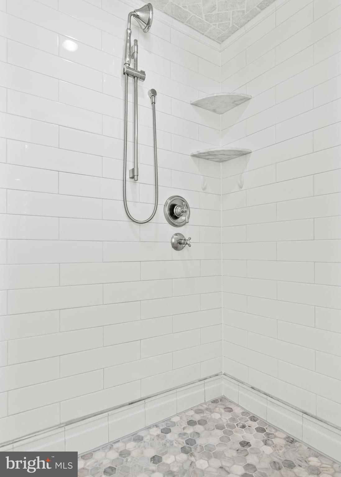 RADNOR HUNT - Residential