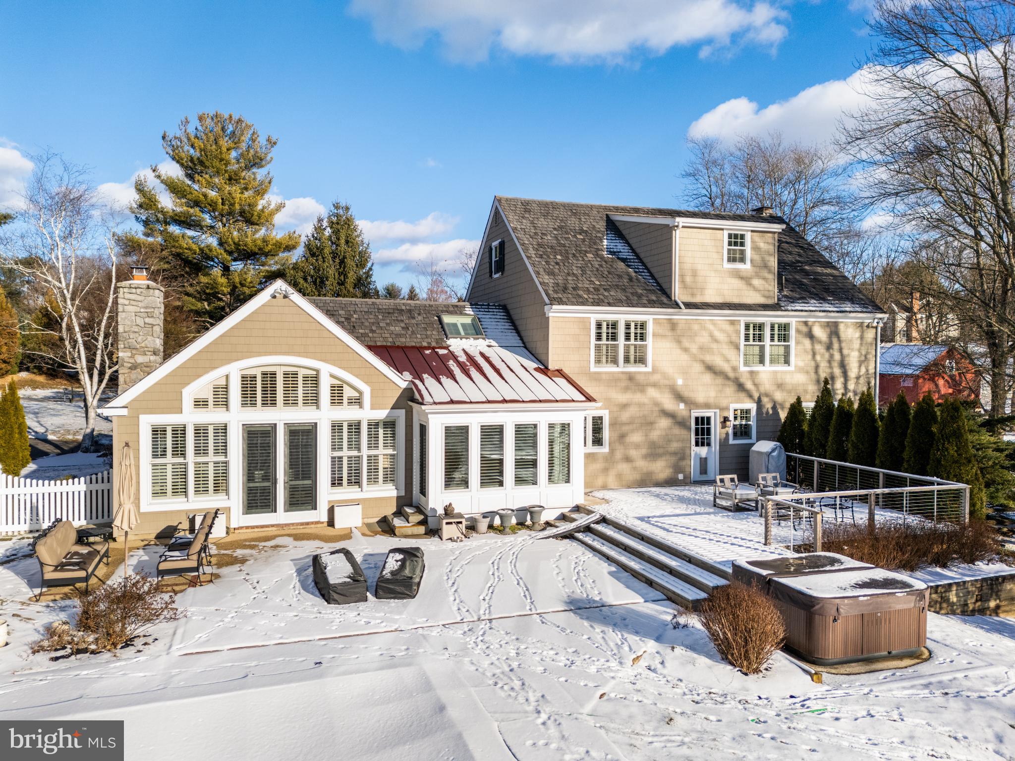 RADNOR HUNT - Residential