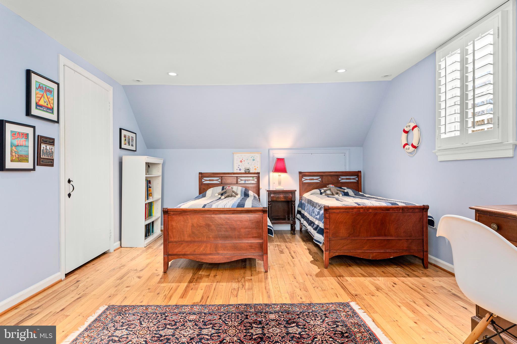 RADNOR HUNT - Residential