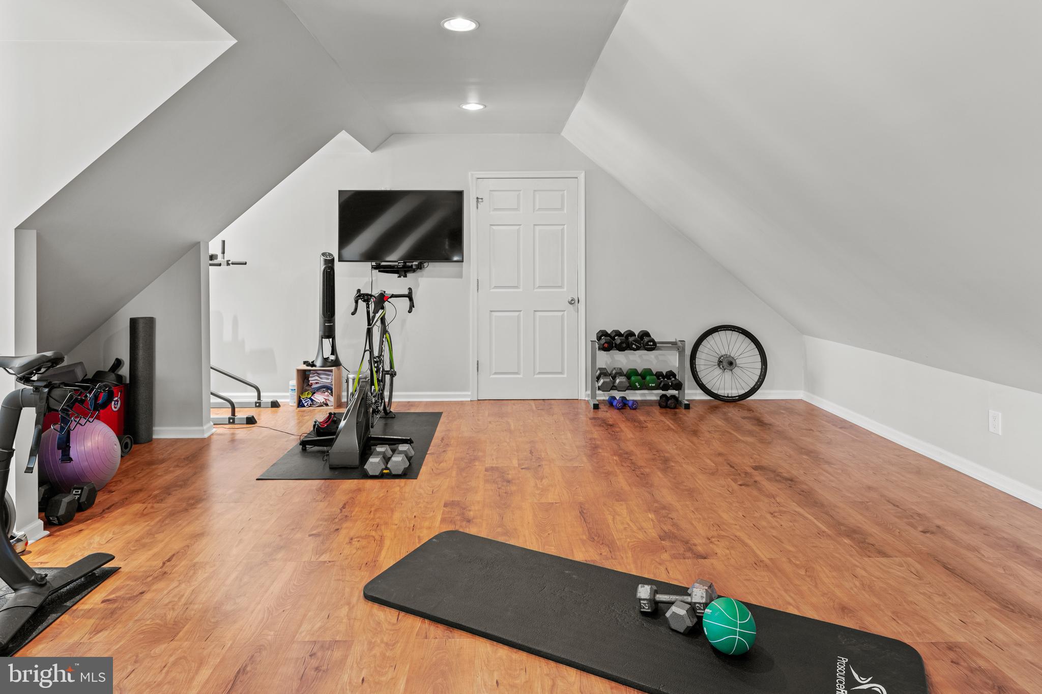 RADNOR HUNT - Residential