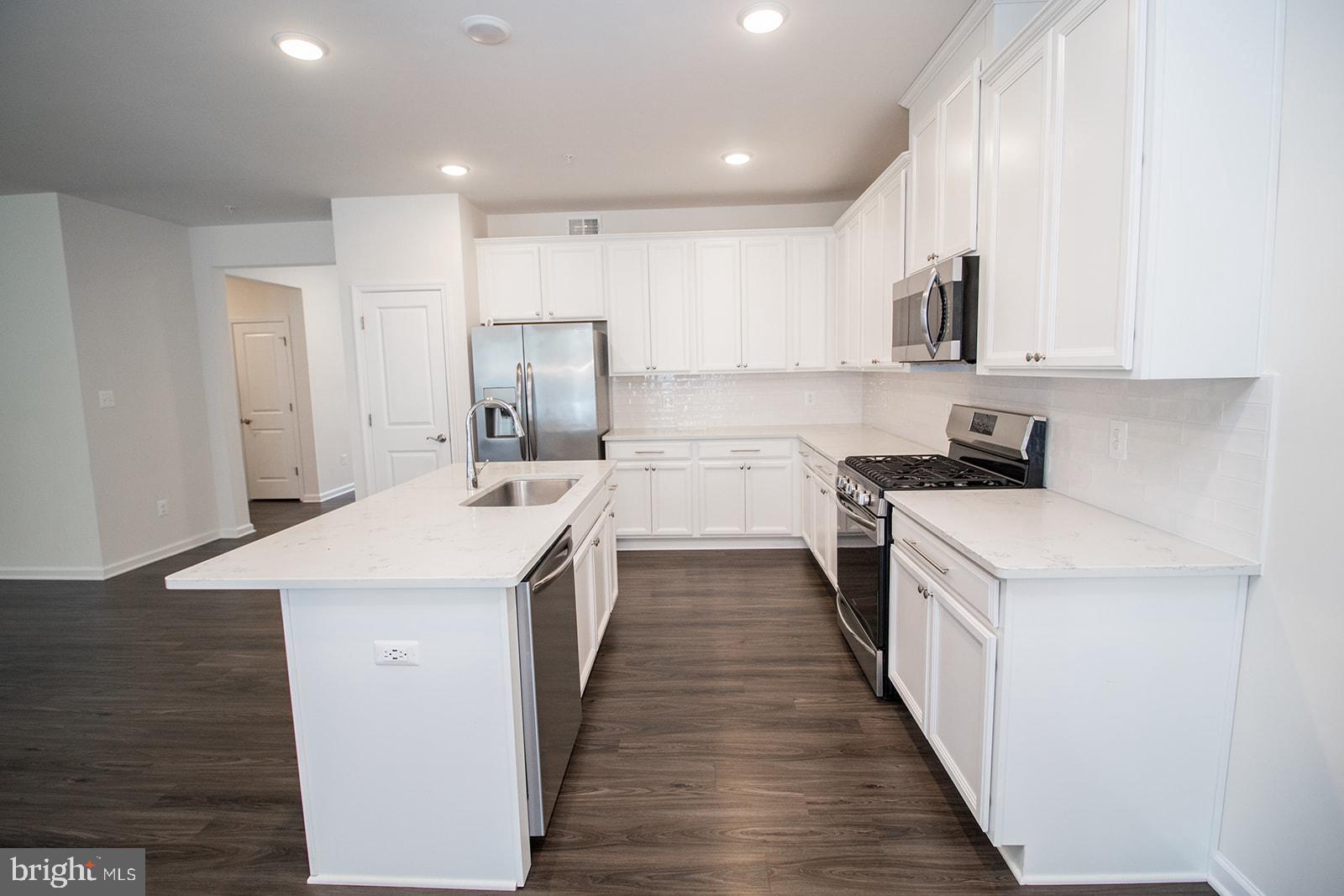 MAGNOLIA PARK AT WILDEWOOD - Residential