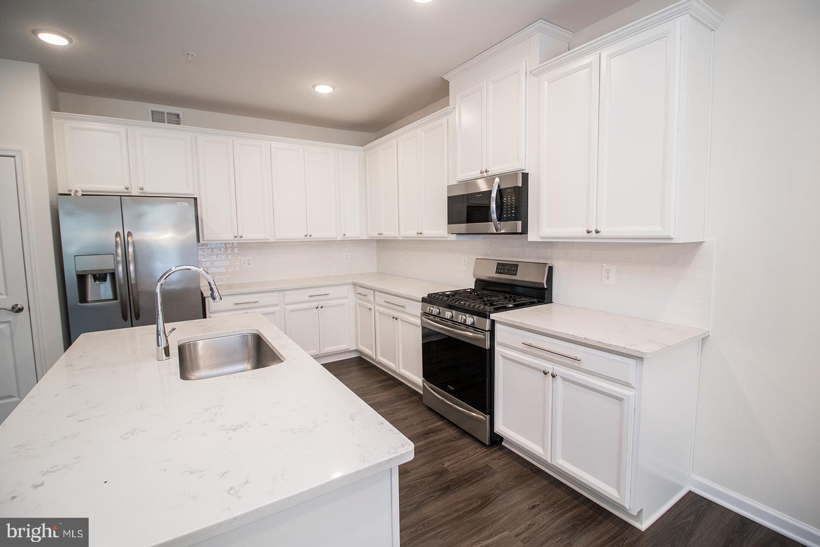 MAGNOLIA PARK AT WILDEWOOD - Residential