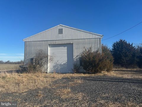 Photo of 236 E Lake Road, PILESGROVE, NJ 08098 (MLS # NJSA2010526)