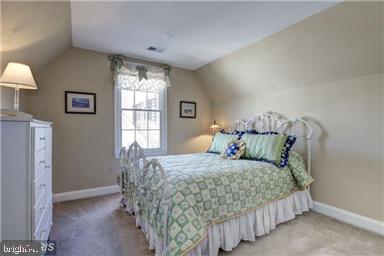 MCLEAN CREST - Residential Lease