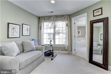 MCLEAN CREST - Residential Lease