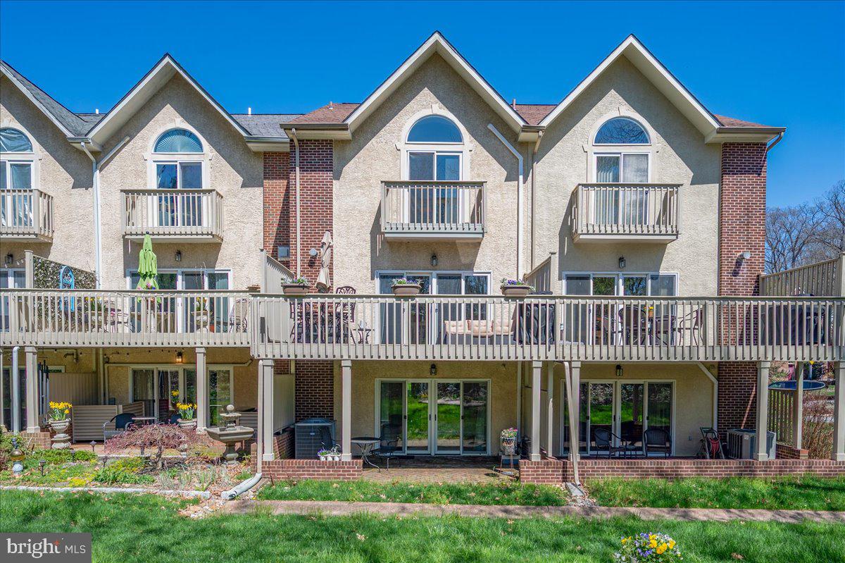 ROCKFORD MEWS - Residential