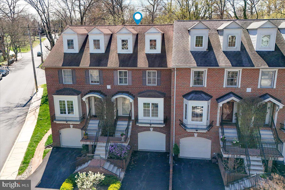 ROCKFORD MEWS - Residential