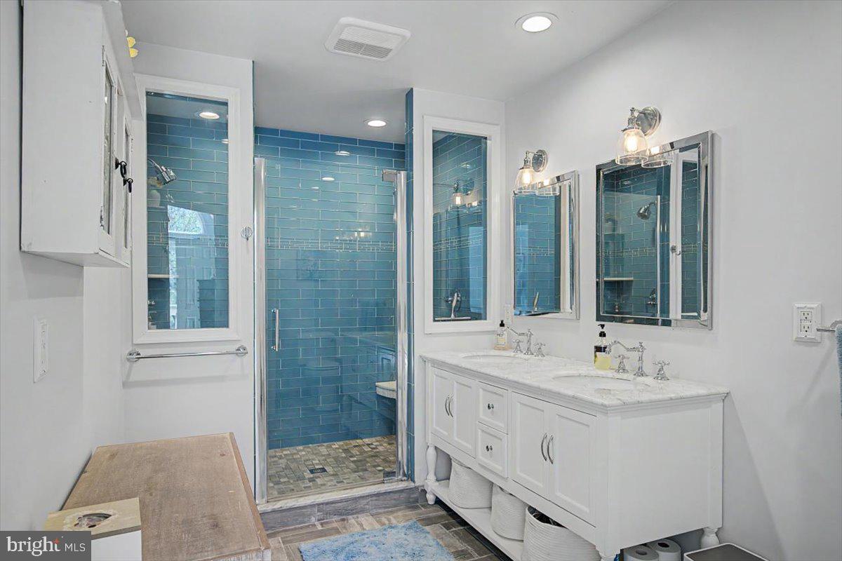 ROCKFORD MEWS - Residential