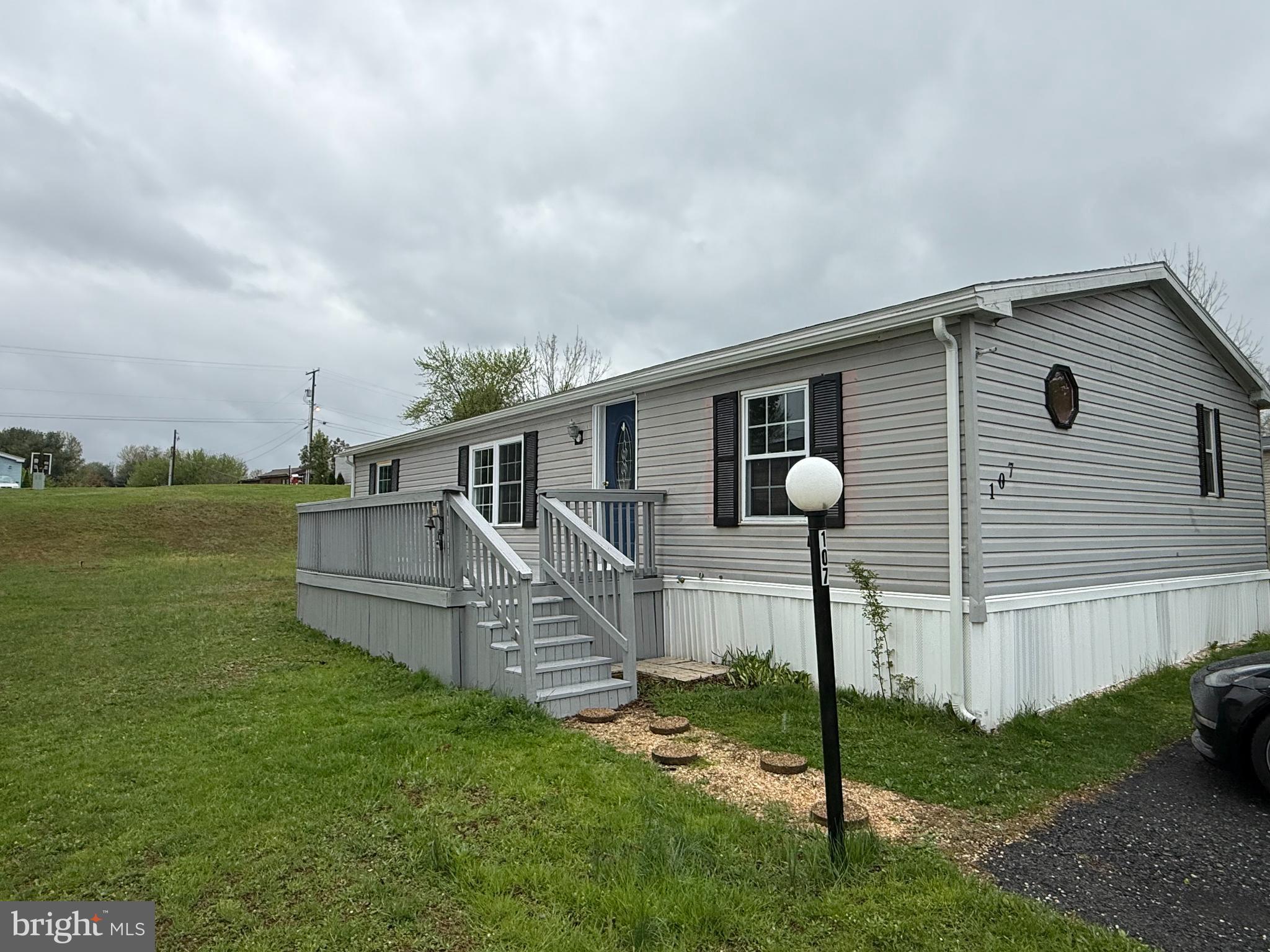 107 WHITE PINE AVENUE