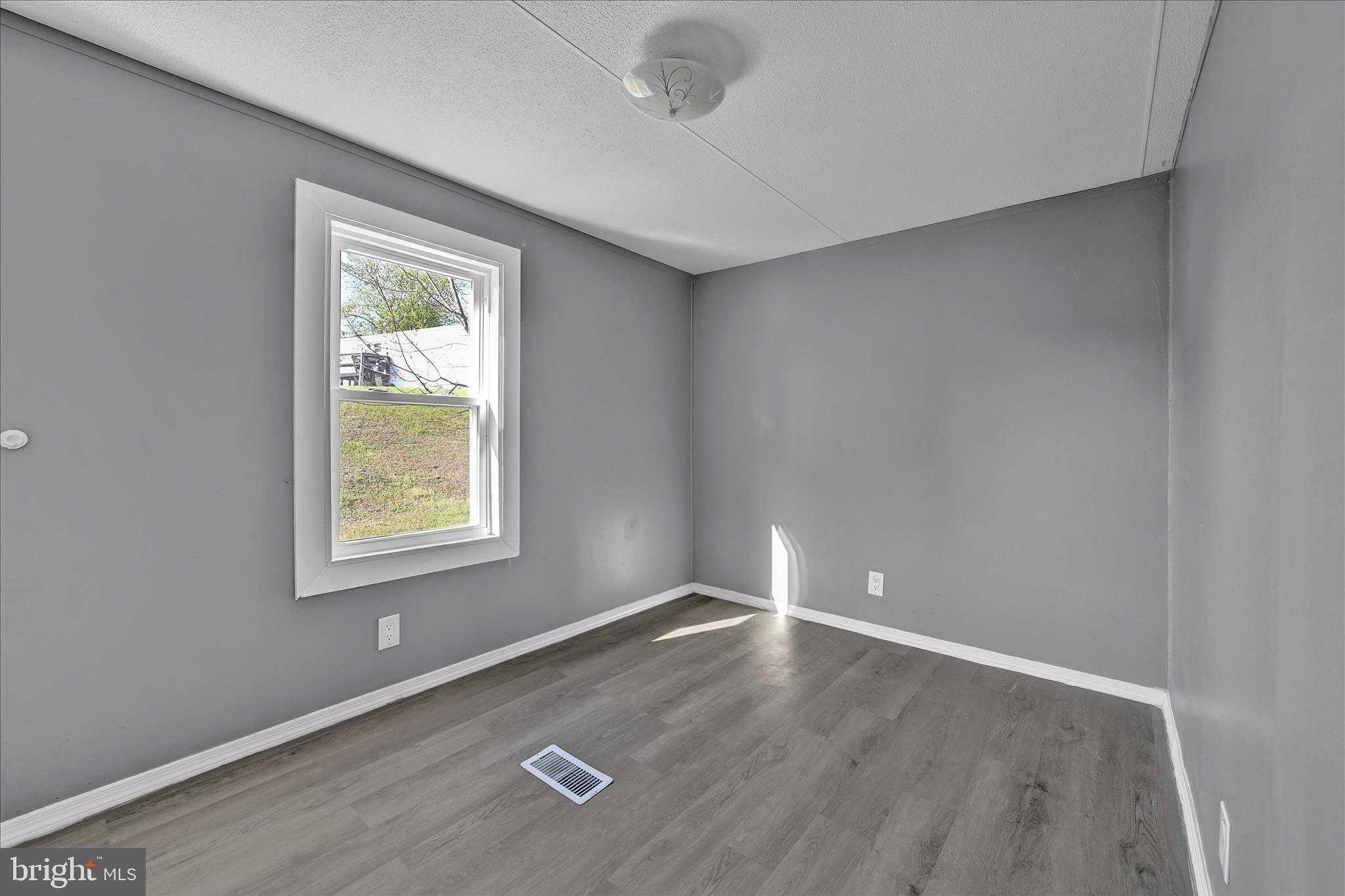 PLEASANT HILLS TR - Residential