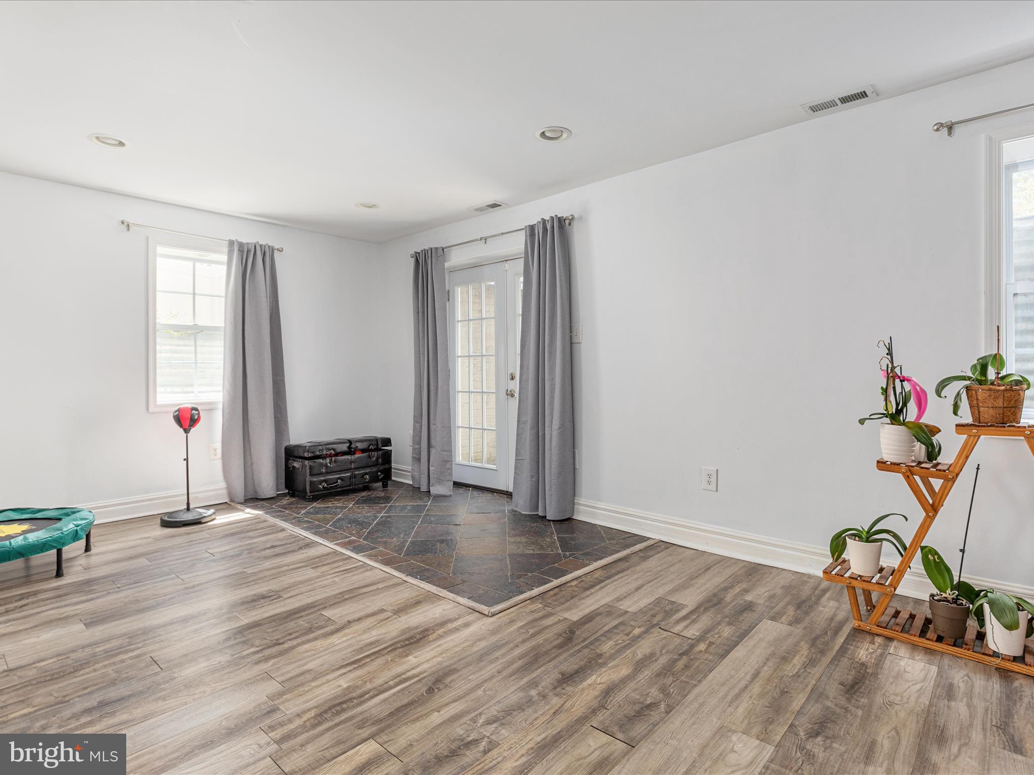 BRIDLEWOOD MANOR - Residential