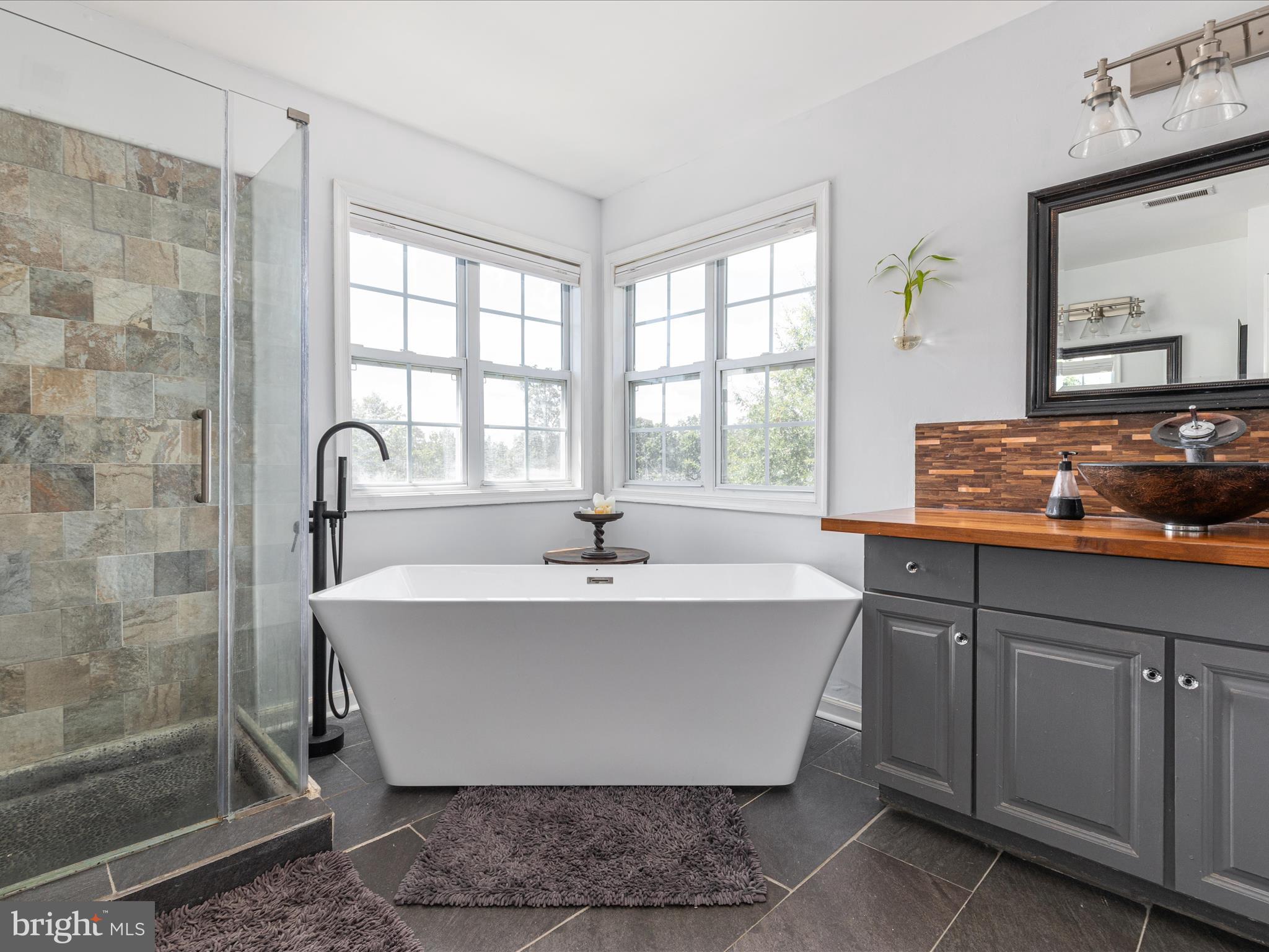 BRIDLEWOOD MANOR - Residential