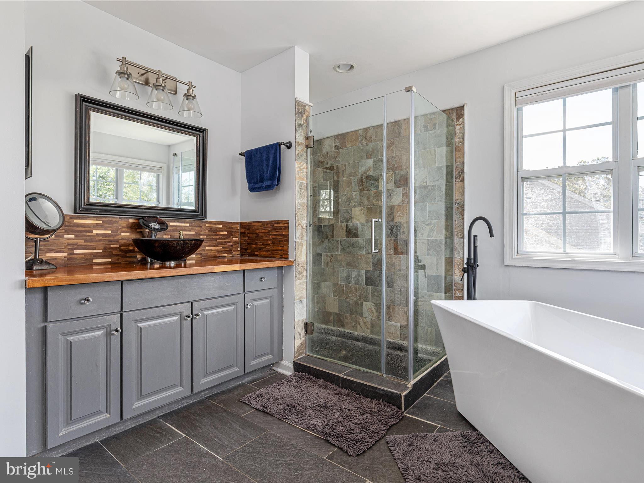 BRIDLEWOOD MANOR - Residential