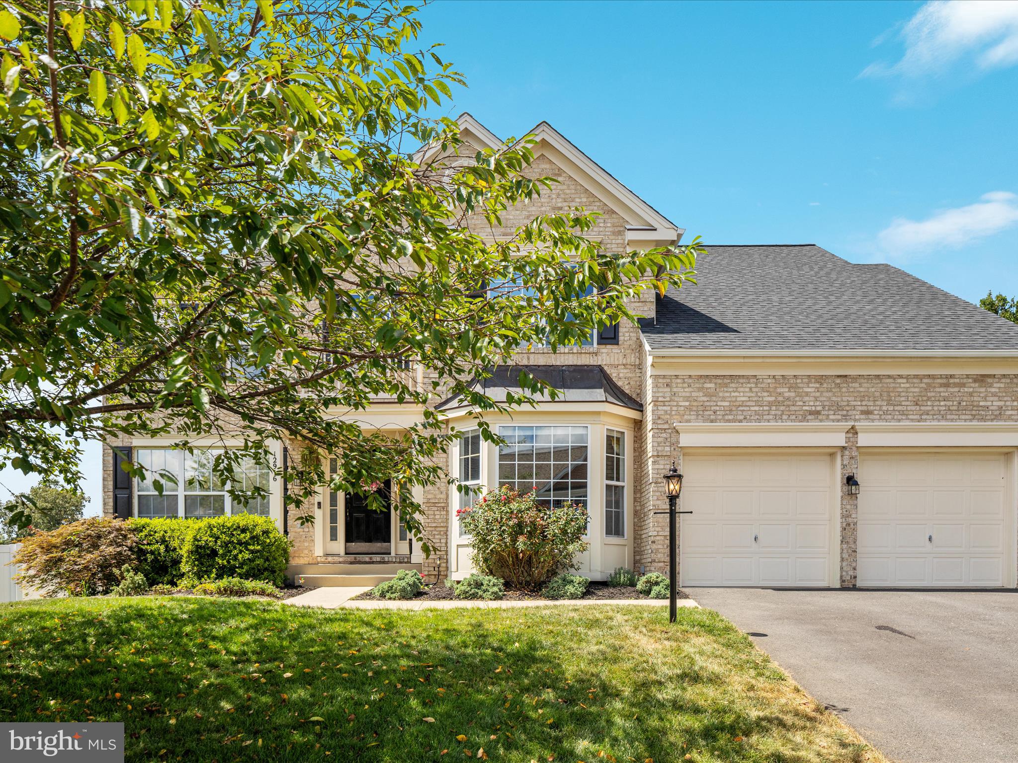 BRIDLEWOOD MANOR - Residential