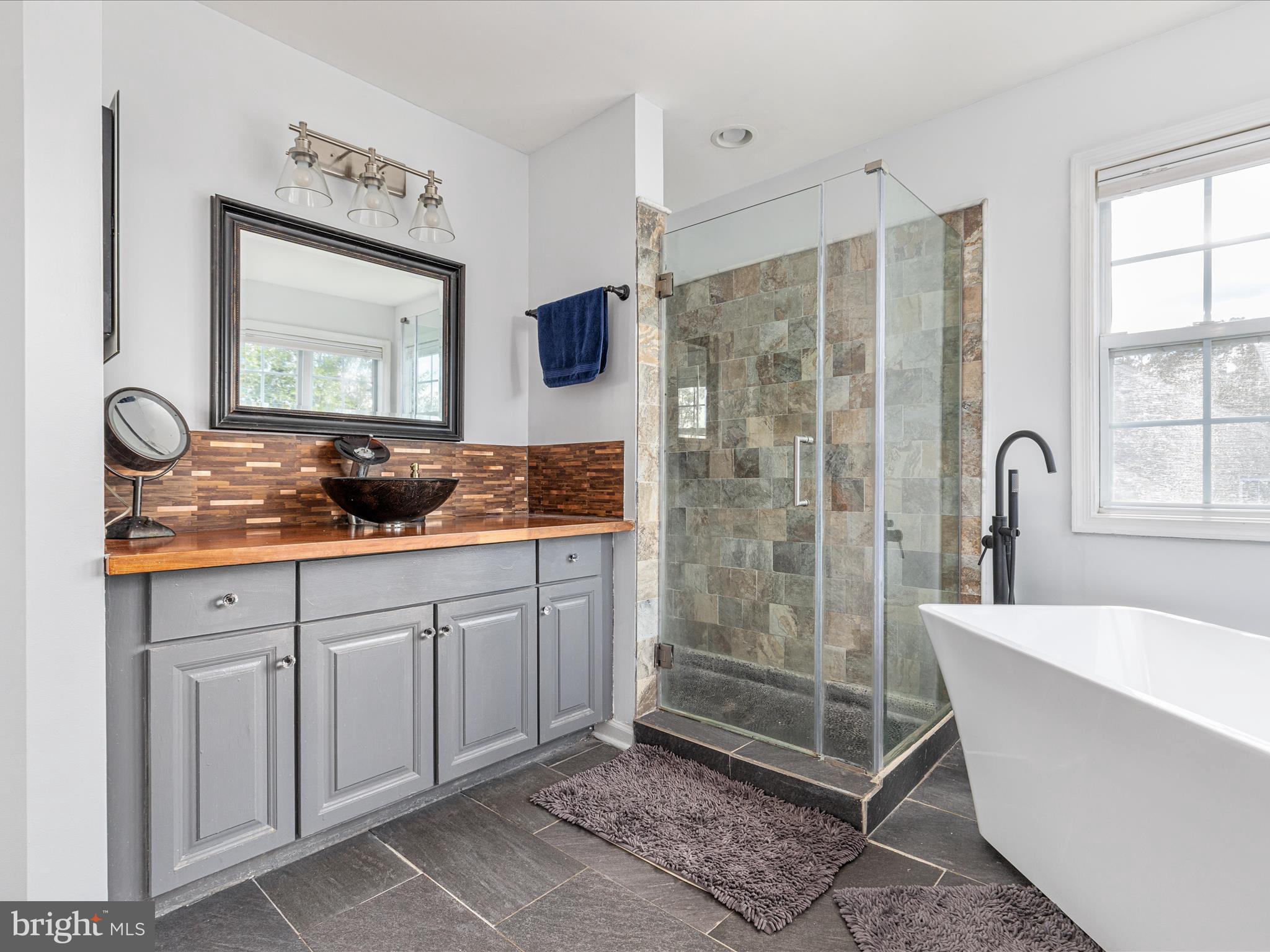 BRIDLEWOOD MANOR - Residential