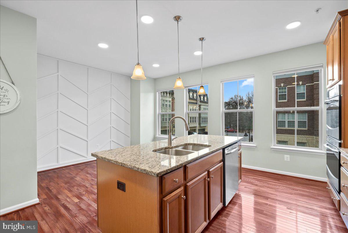 POTOMAC OVERLOOK CONDO - Residential Lease