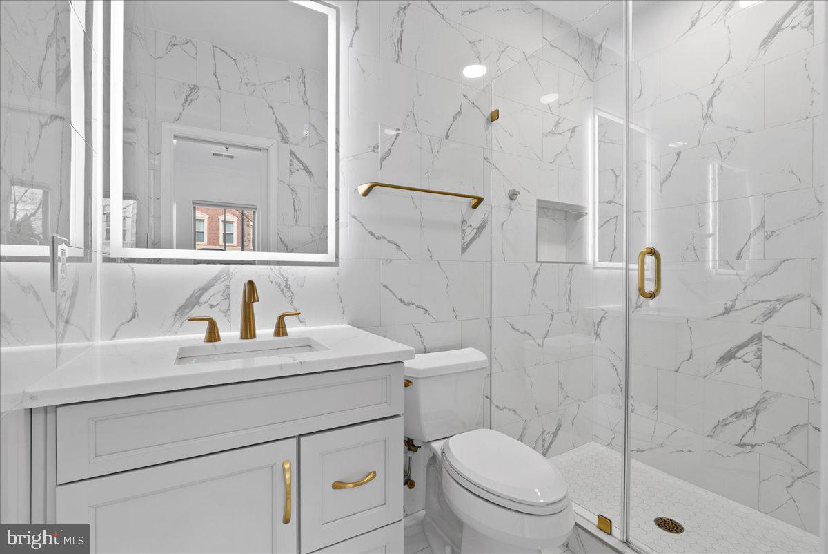 POTOMAC OVERLOOK CONDO - Residential Lease