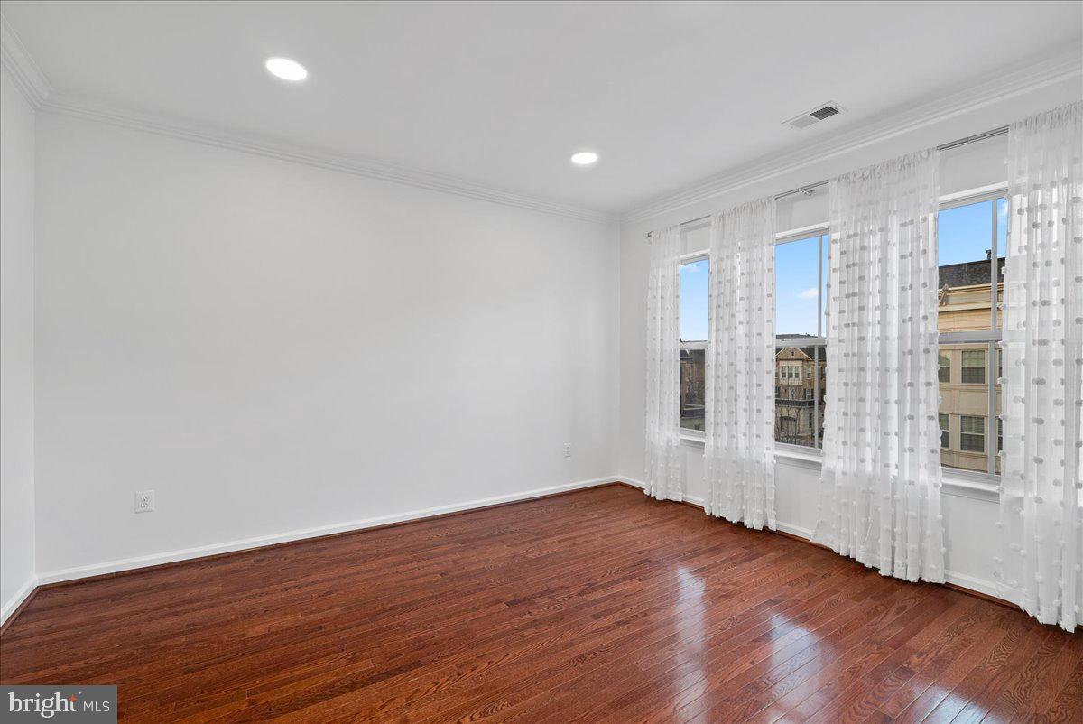 POTOMAC OVERLOOK CONDO - Residential Lease