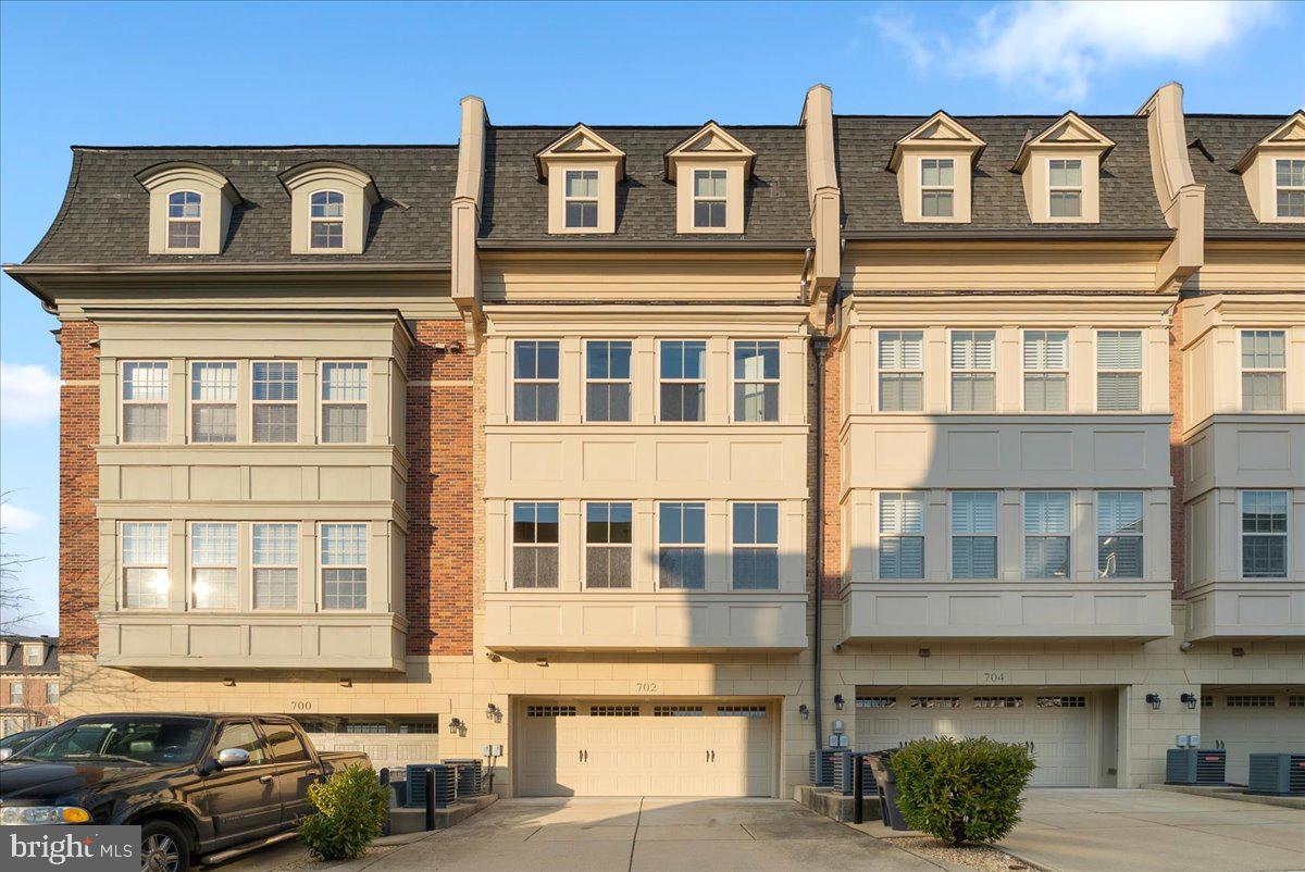 POTOMAC OVERLOOK CONDO - Residential Lease