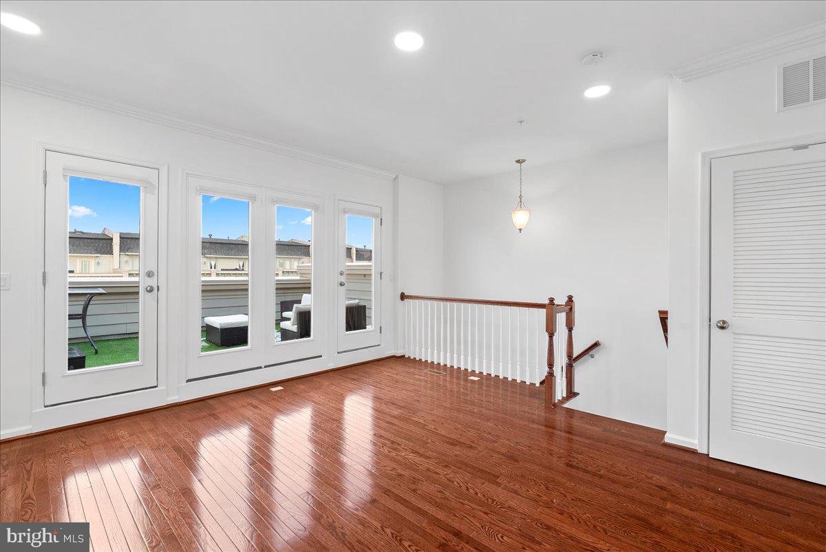 POTOMAC OVERLOOK CONDO - Residential Lease