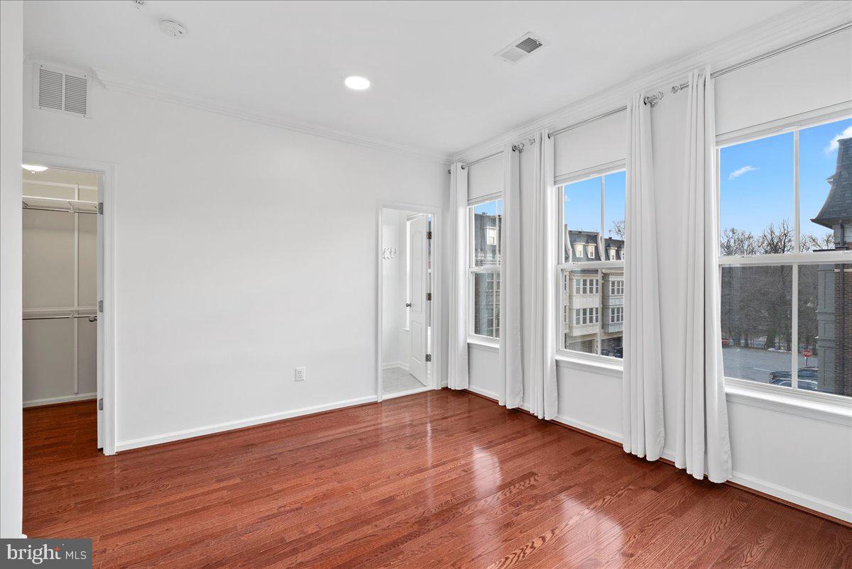 POTOMAC OVERLOOK CONDO - Residential Lease