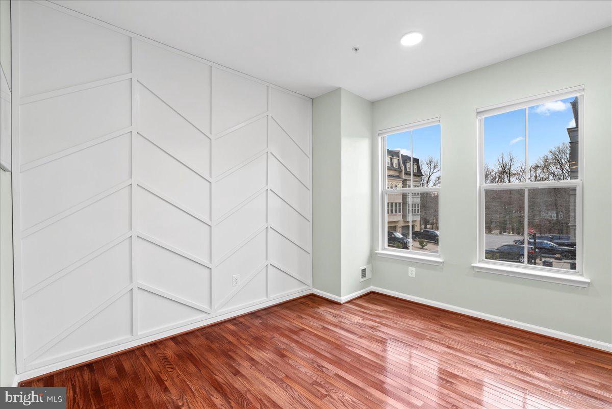 POTOMAC OVERLOOK CONDO - Residential Lease