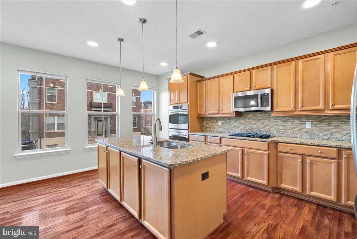 POTOMAC OVERLOOK CONDO - Residential Lease