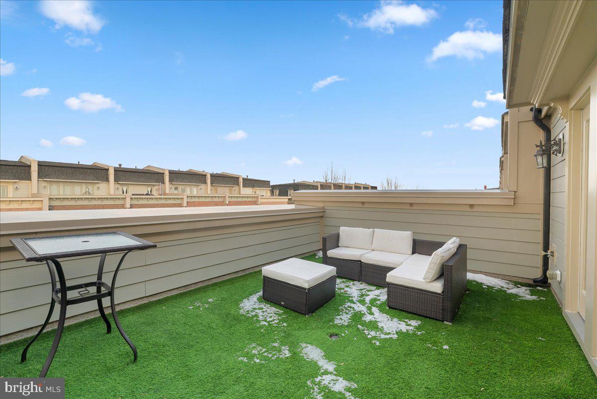 POTOMAC OVERLOOK CONDO - Residential Lease