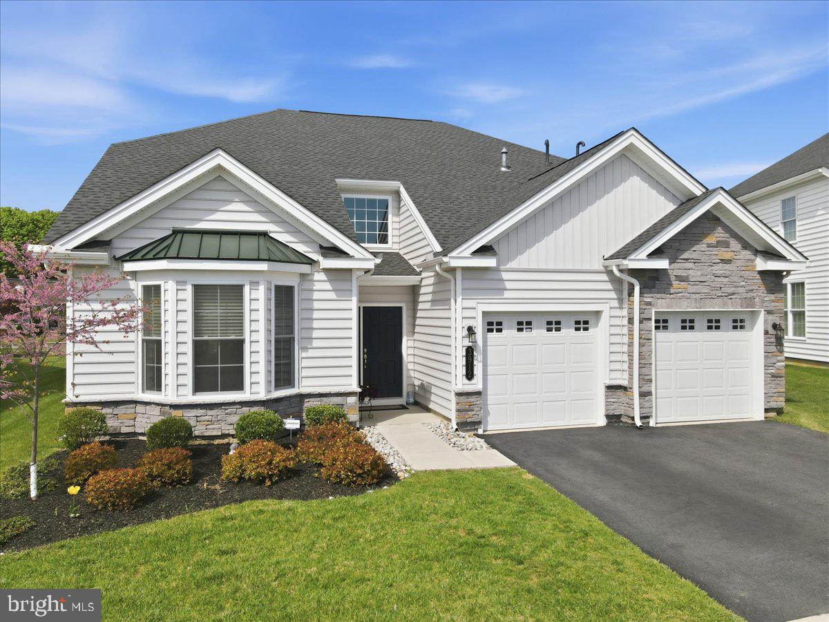 TRADITIONS OF AMERICA AT GREEN POND - Residential