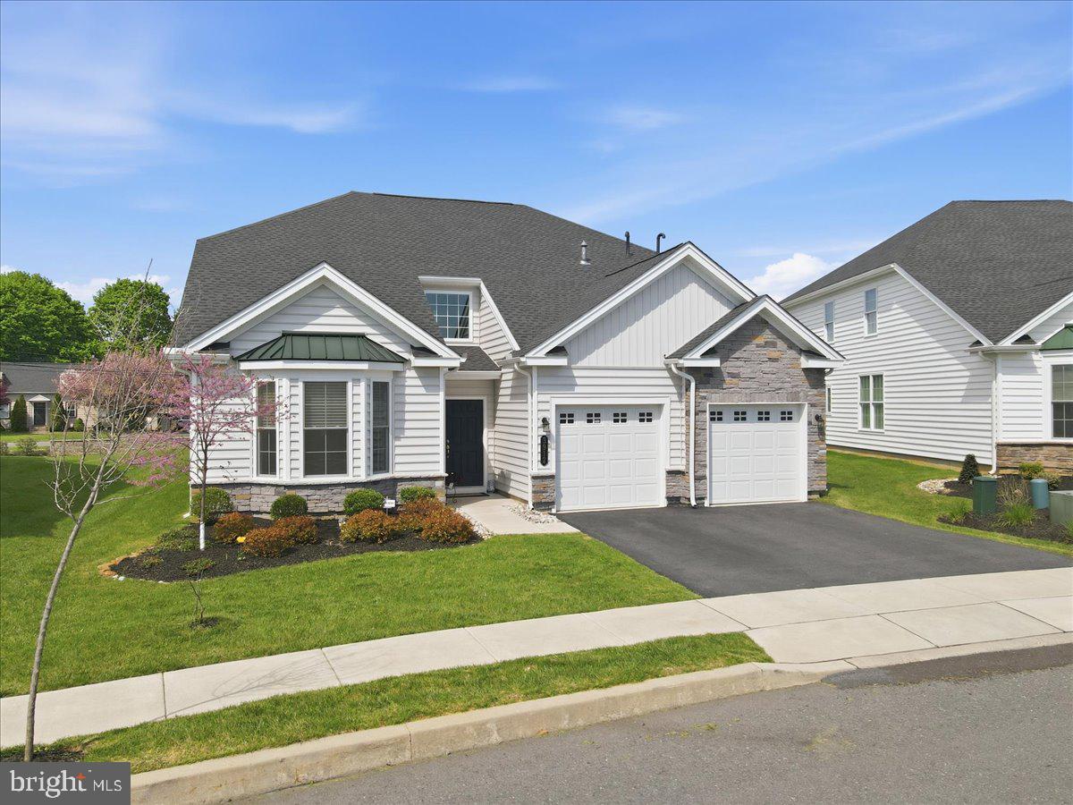 TRADITIONS OF AMERICA AT GREEN POND - Residential