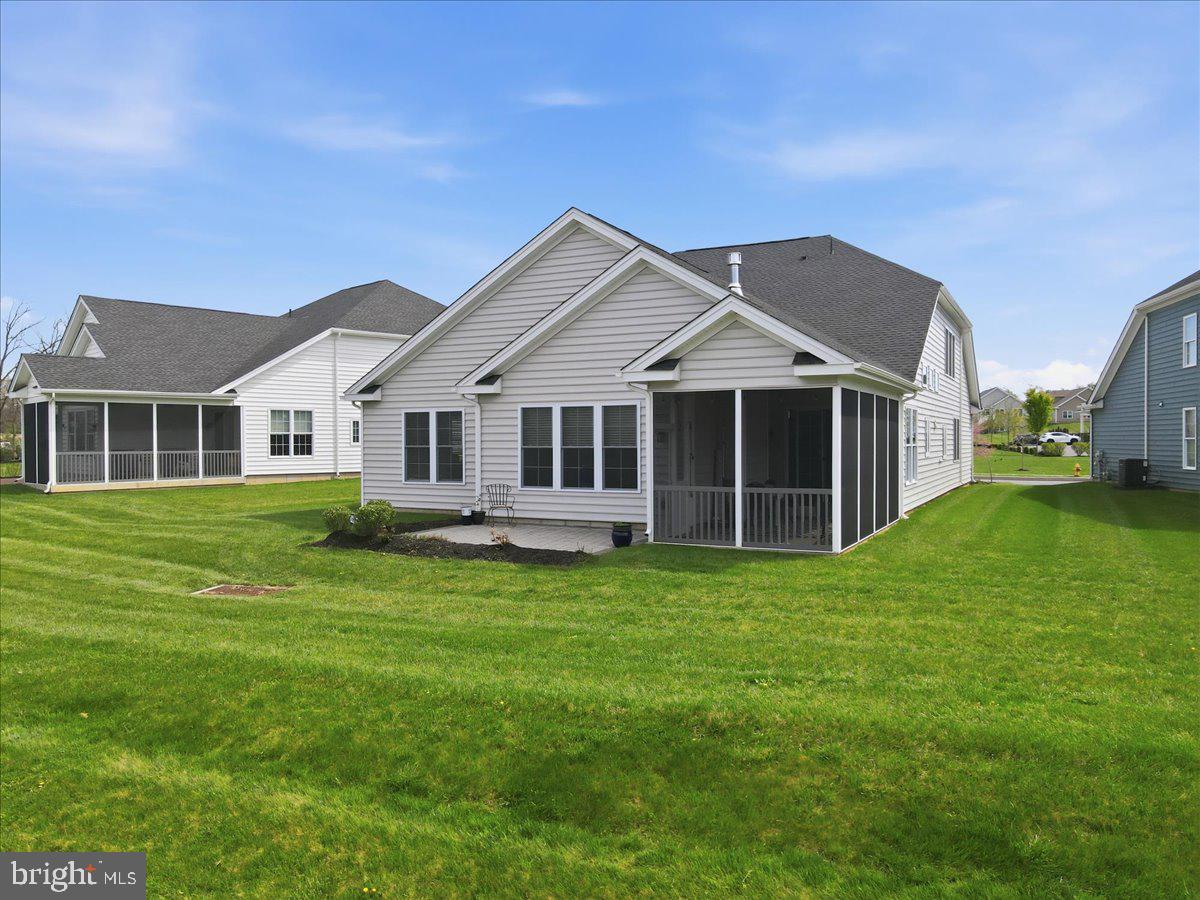 TRADITIONS OF AMERICA AT GREEN POND - Residential