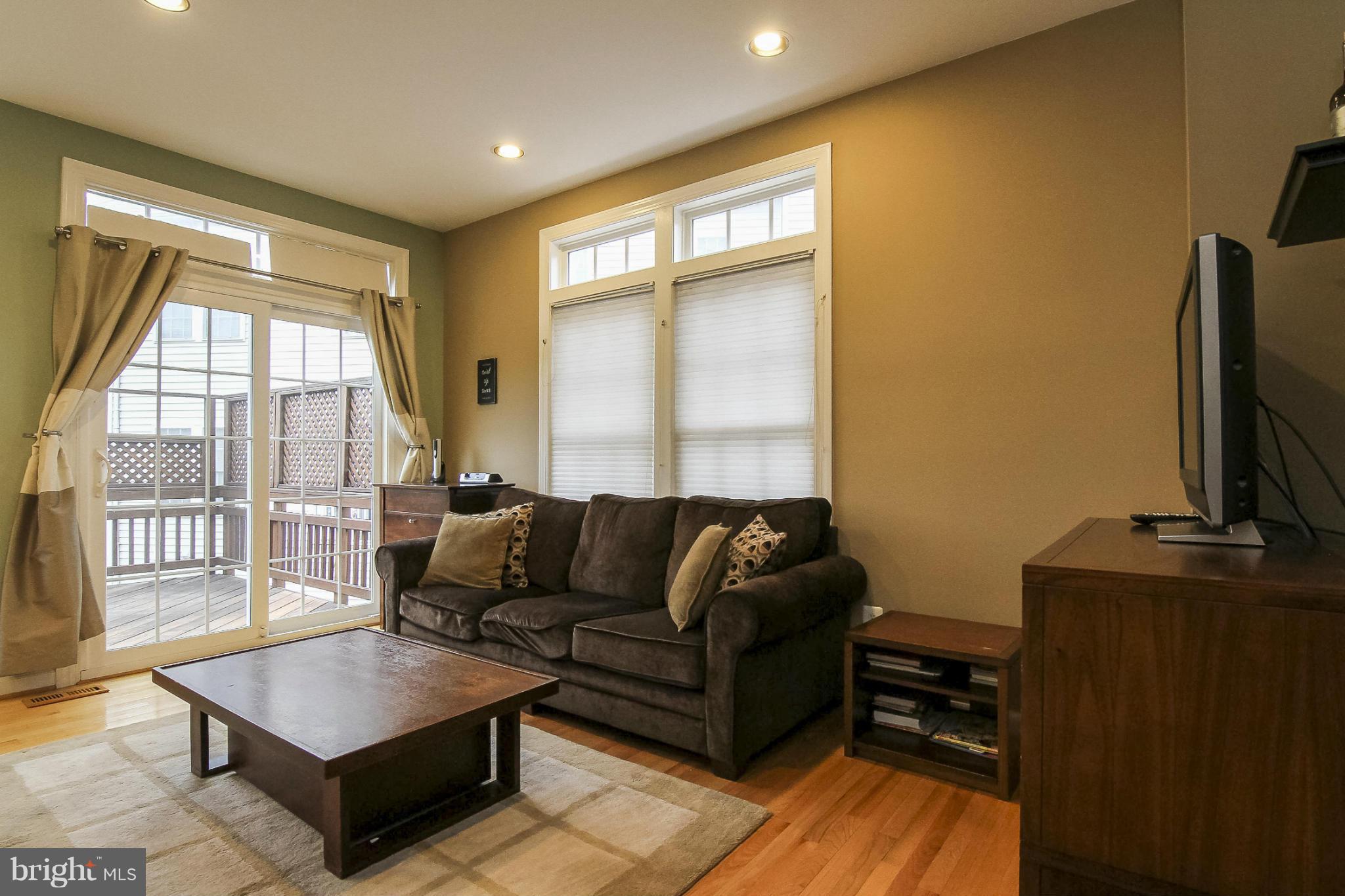 JAPONICA - Residential