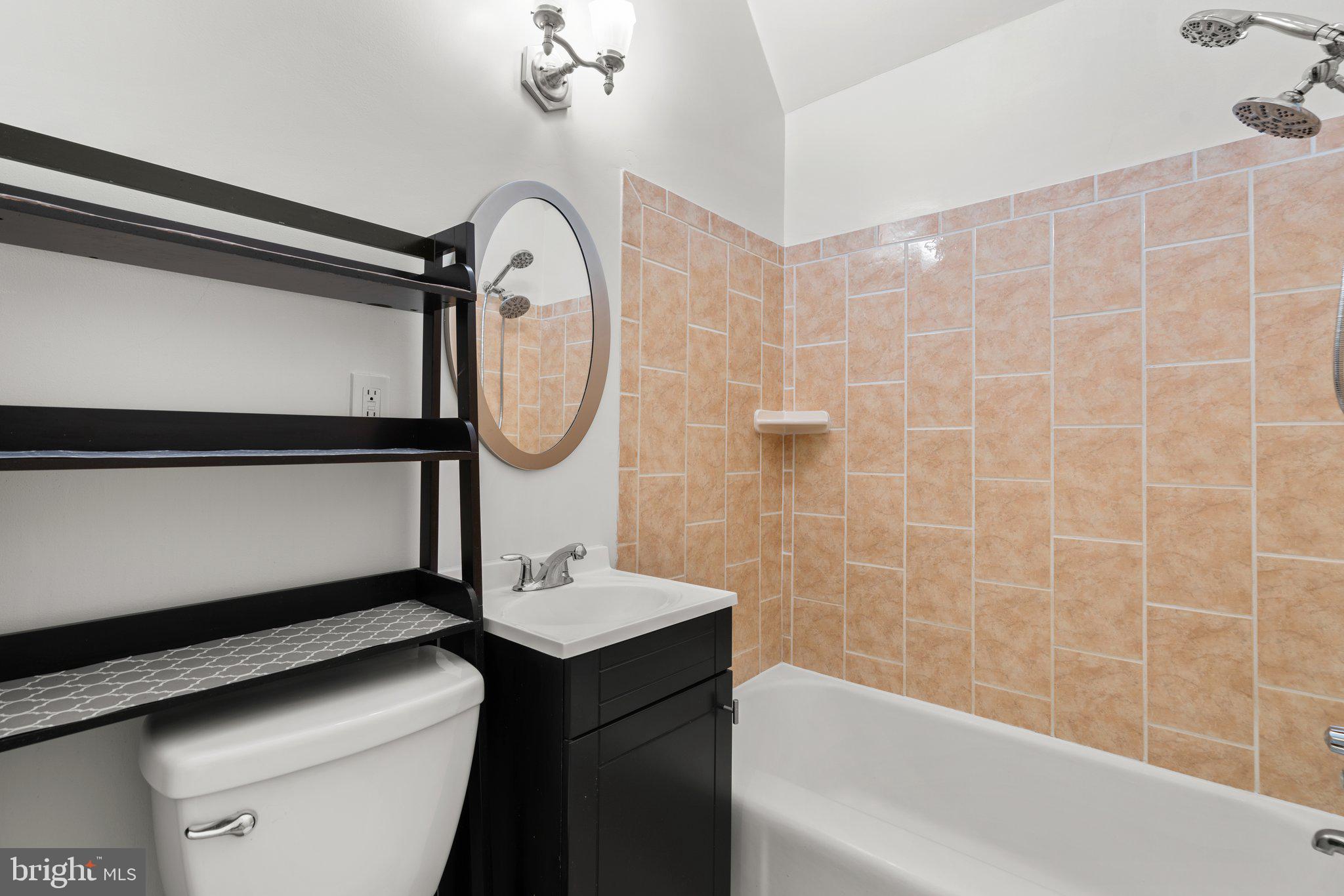 NEW HAMPSHIRE ESTATES - Residential