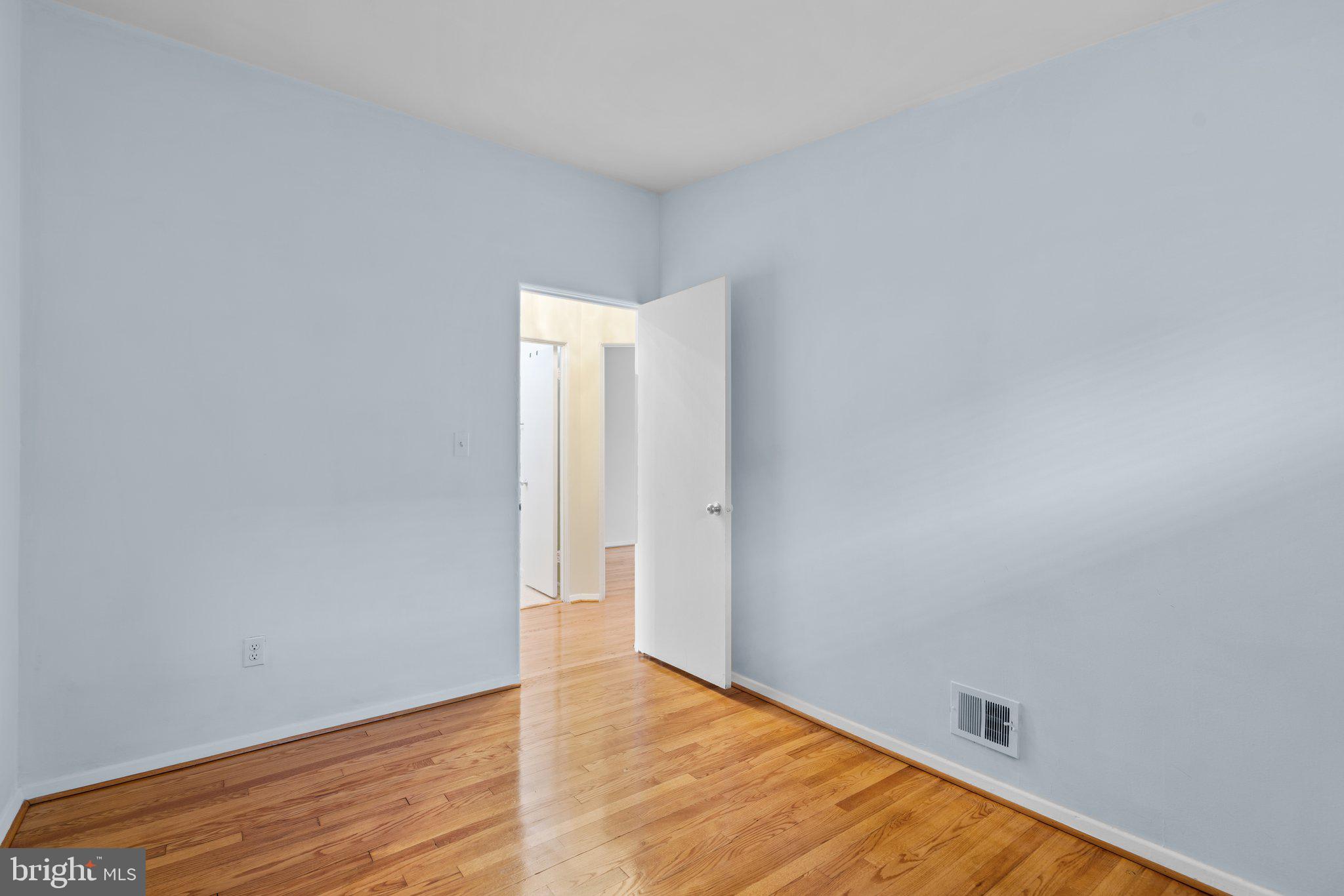 NEW HAMPSHIRE ESTATES - Residential