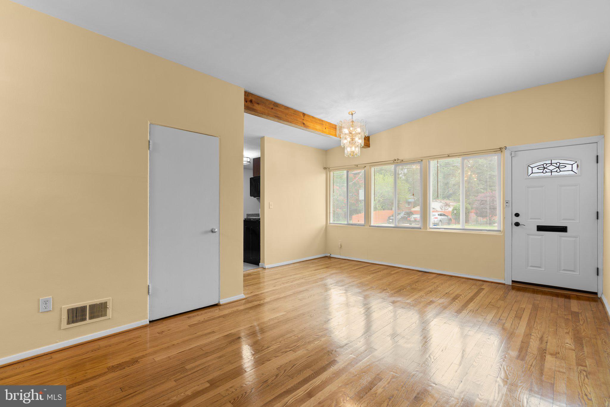 NEW HAMPSHIRE ESTATES - Residential