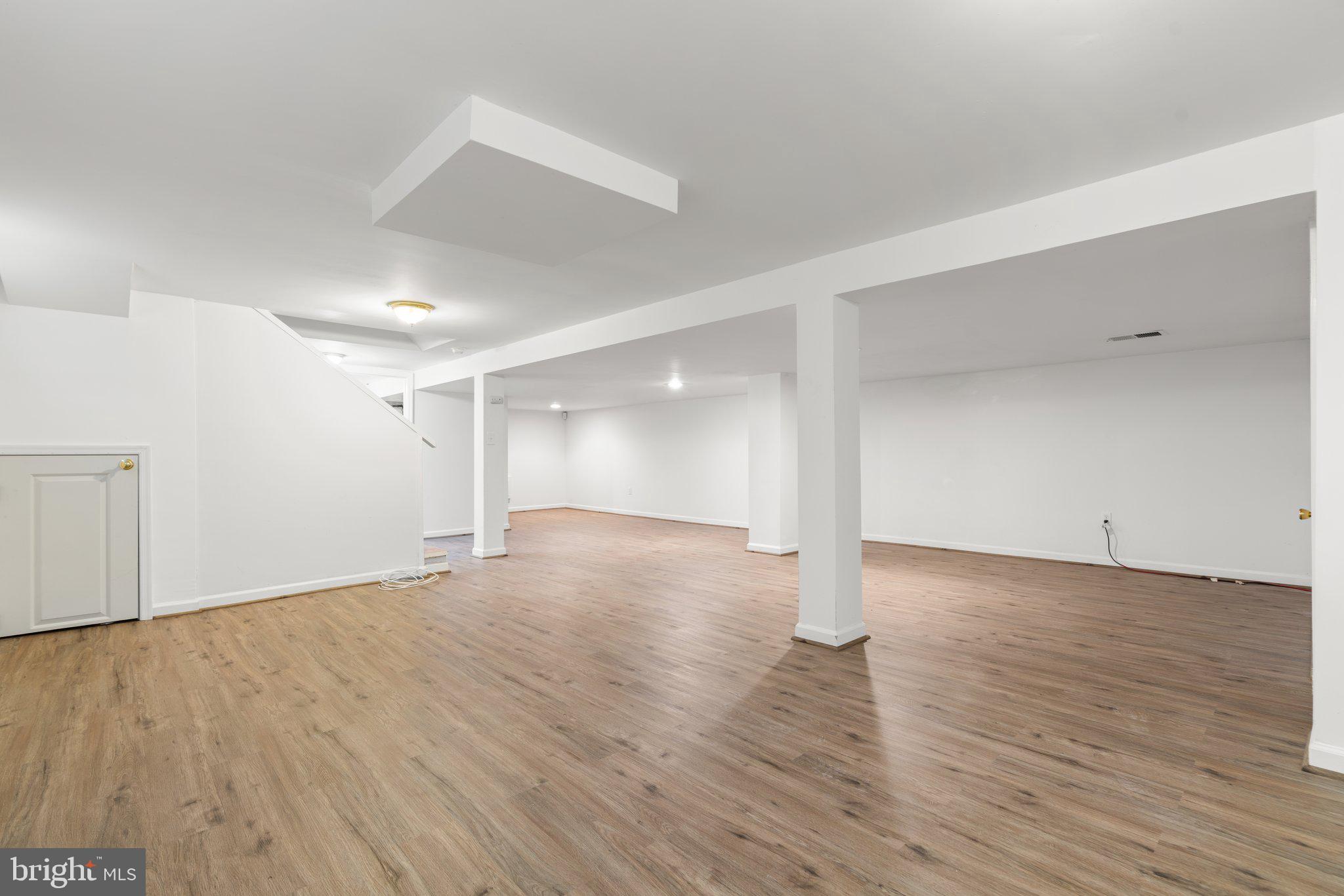 NEW HAMPSHIRE ESTATES - Residential