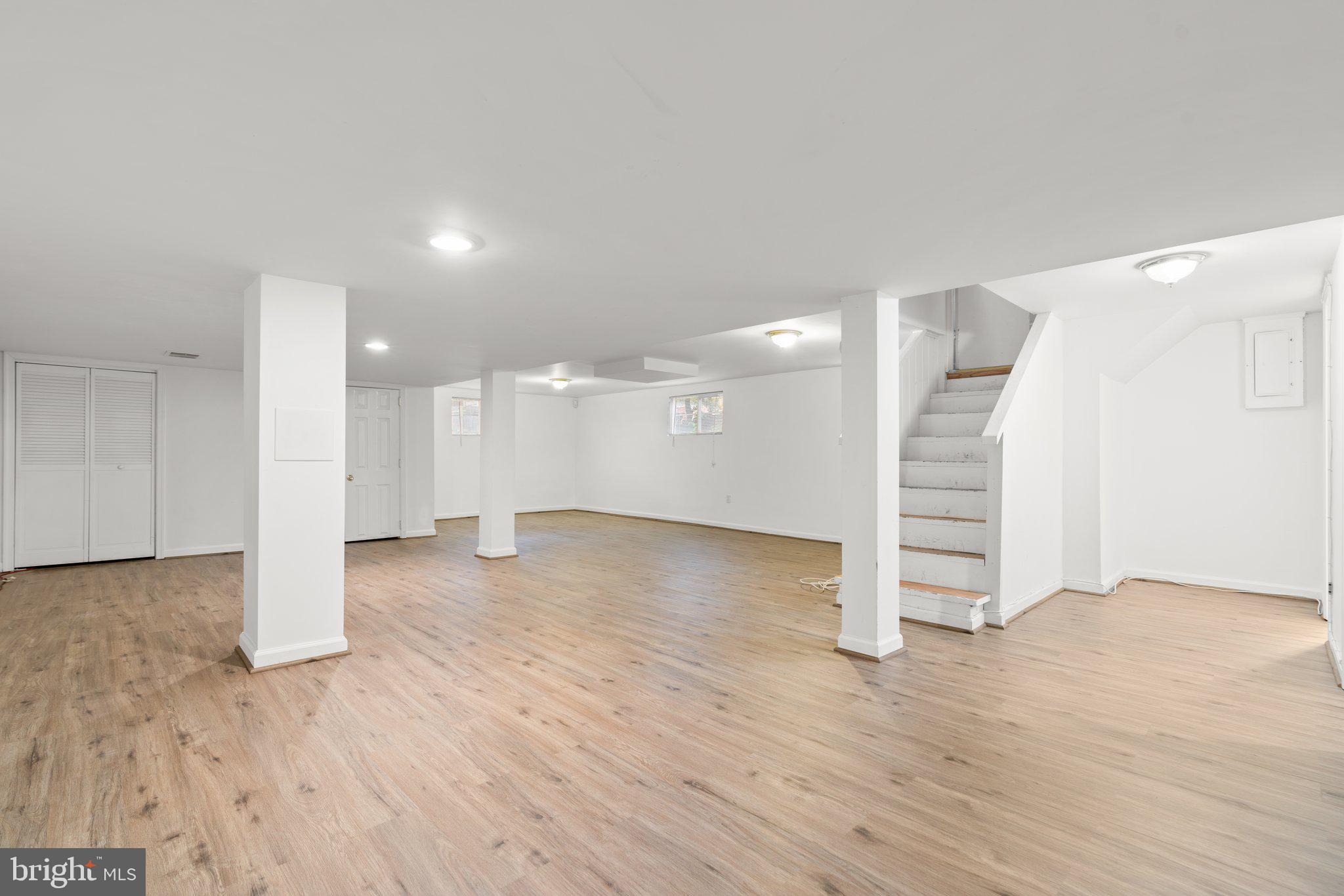 NEW HAMPSHIRE ESTATES - Residential