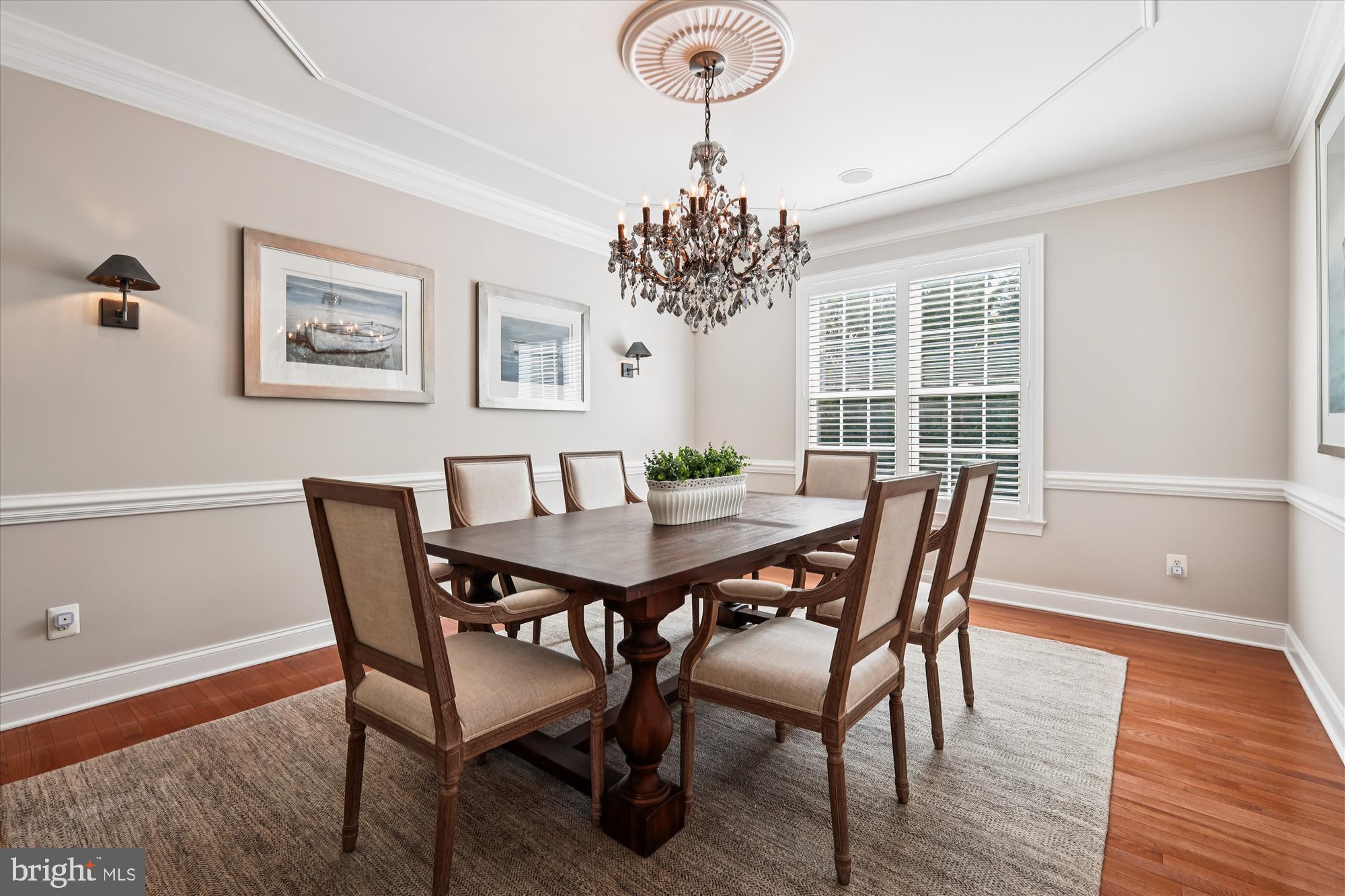 COLONIAL MANOR - Residential
