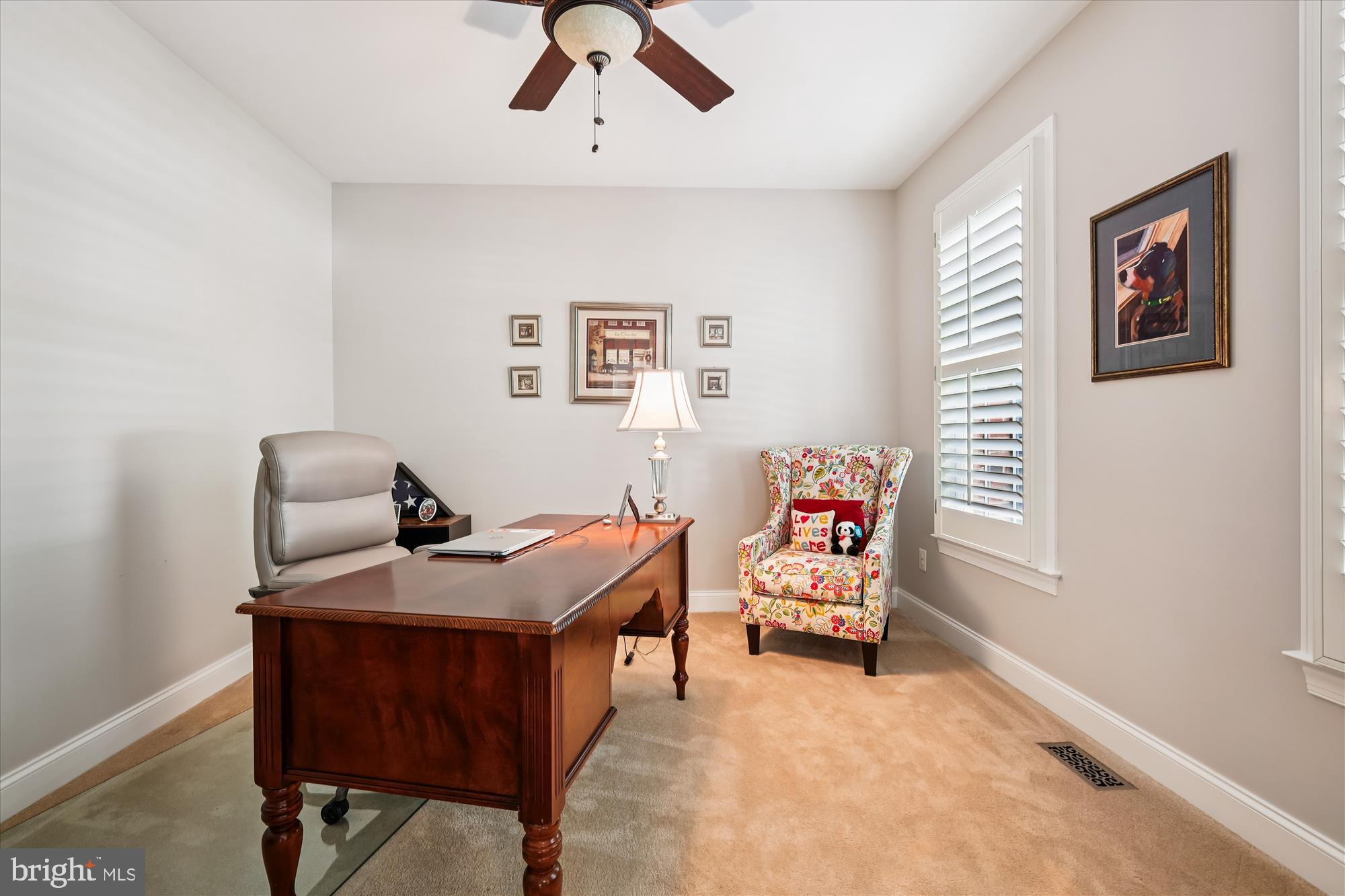 COLONIAL MANOR - Residential