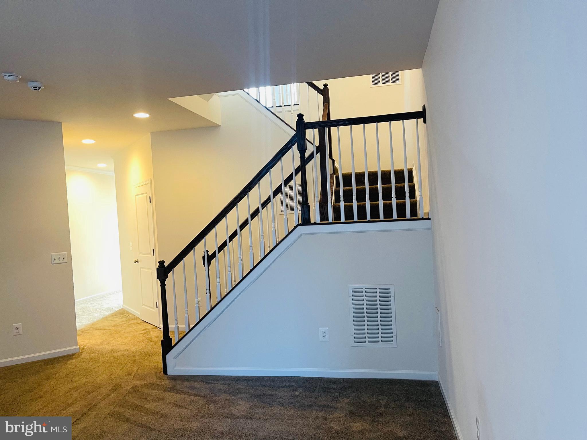 GLASCOCK FIELD AT STONE RIDGE - Residential Lease