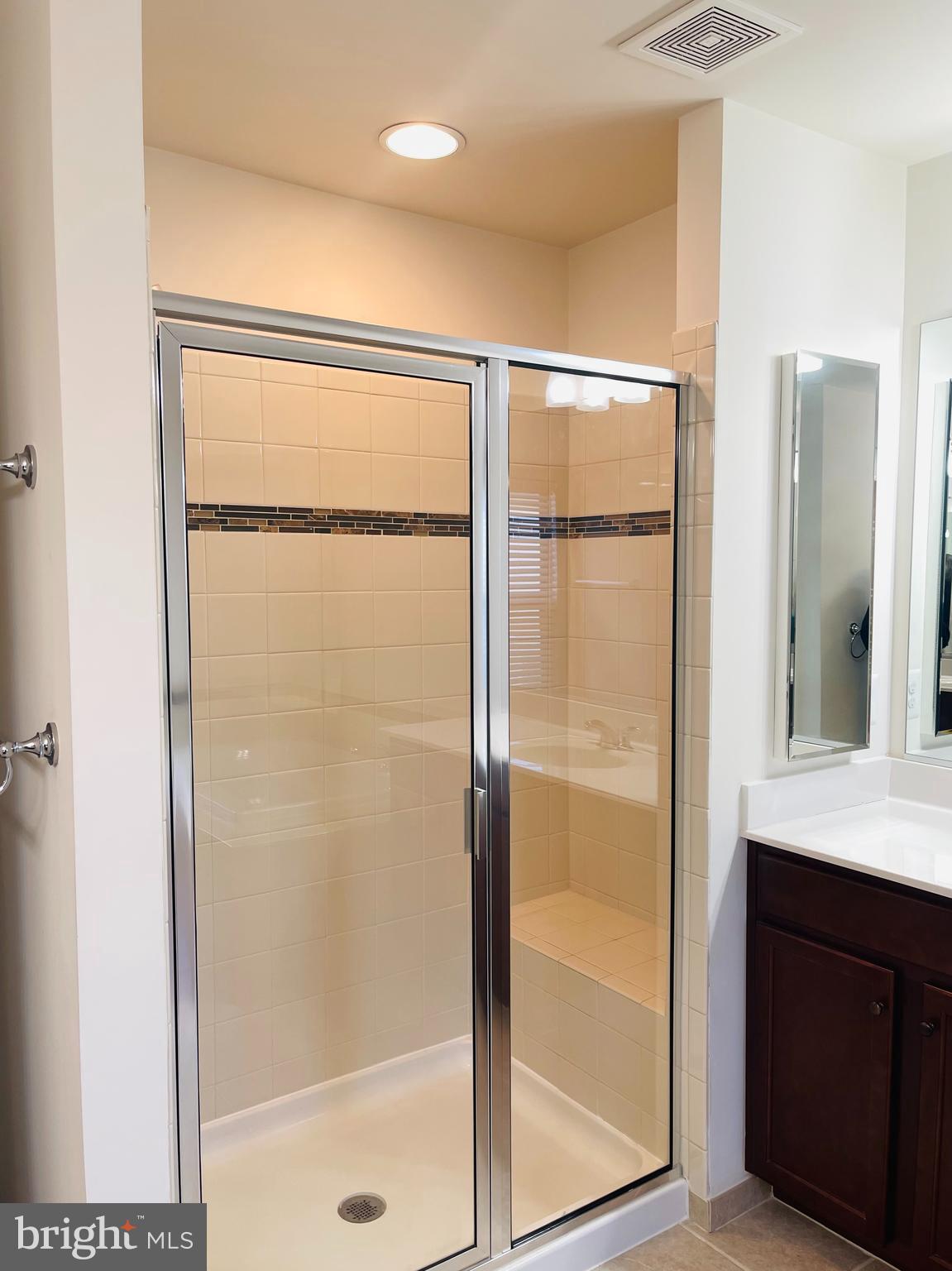 GLASCOCK FIELD AT STONE RIDGE - Residential Lease