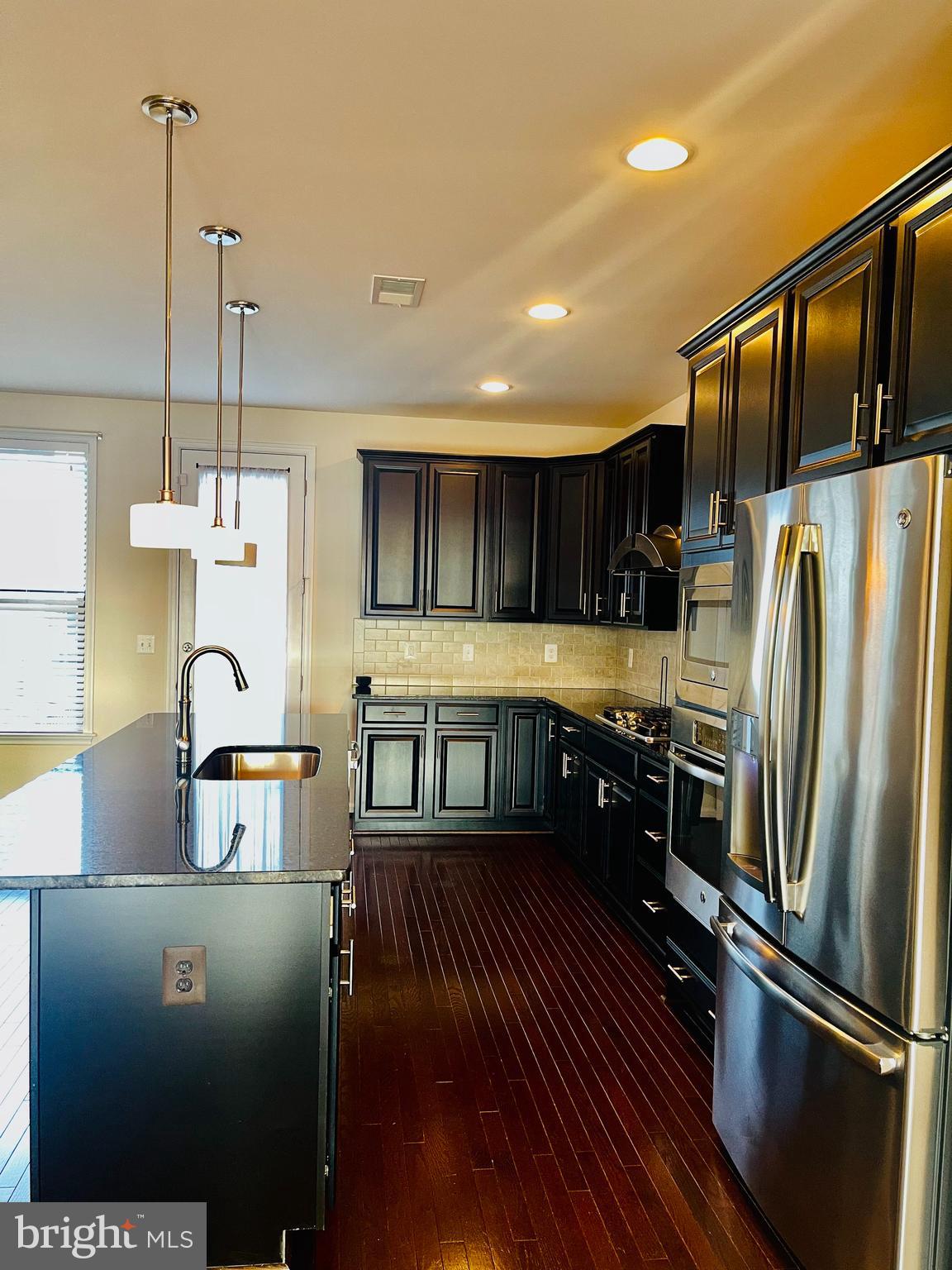 GLASCOCK FIELD AT STONE RIDGE - Residential Lease