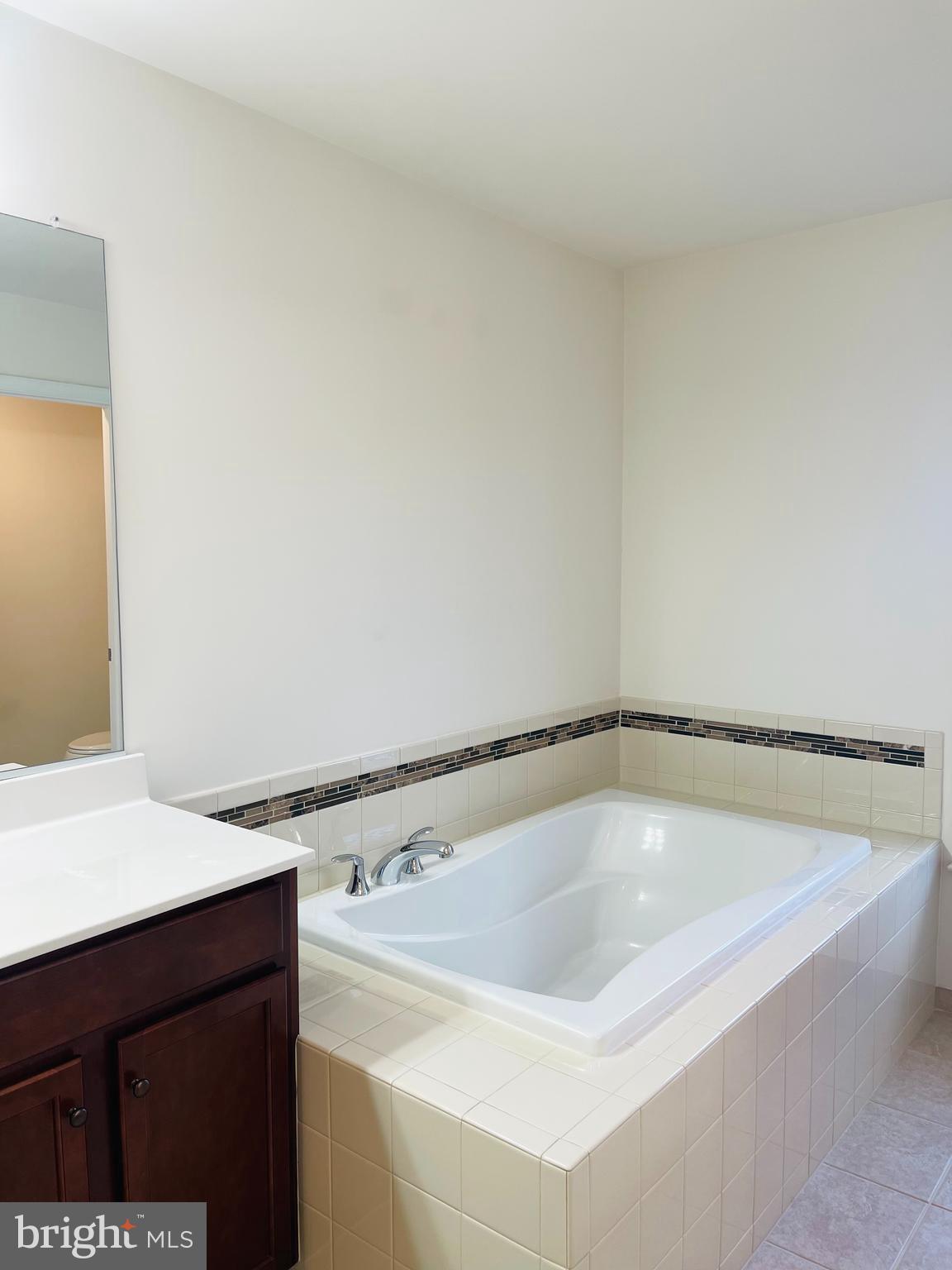 GLASCOCK FIELD AT STONE RIDGE - Residential Lease