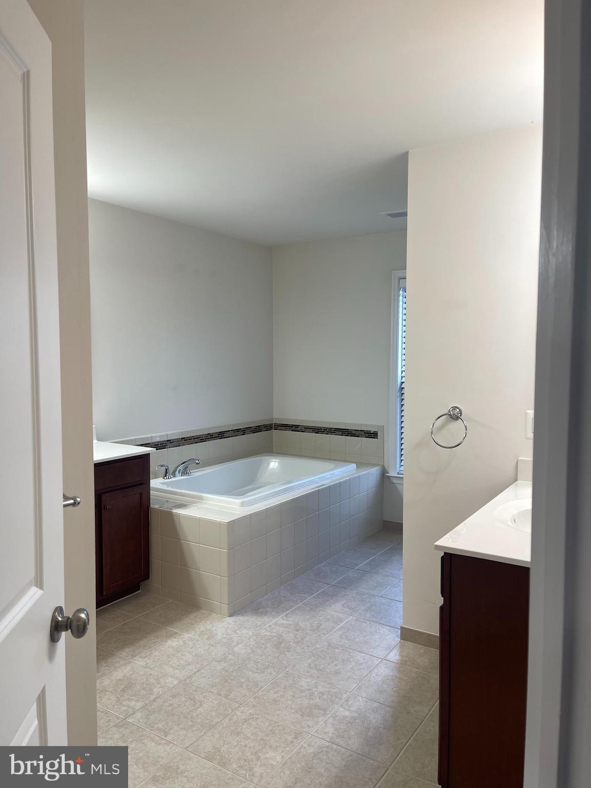 GLASCOCK FIELD AT STONE RIDGE - Residential Lease