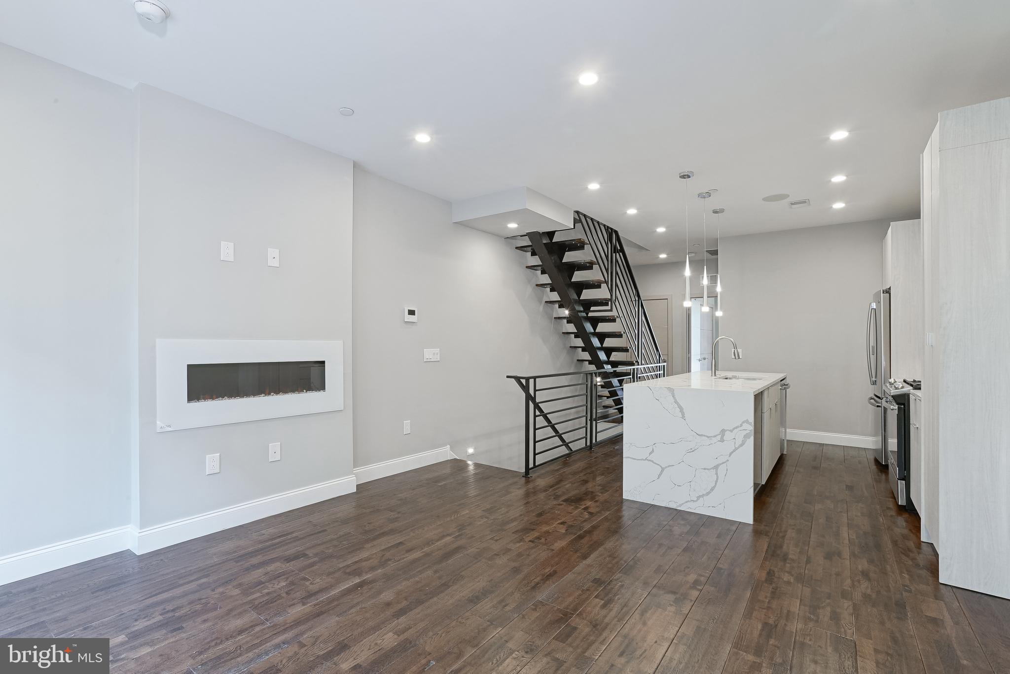 FRANCISVILLE - Residential