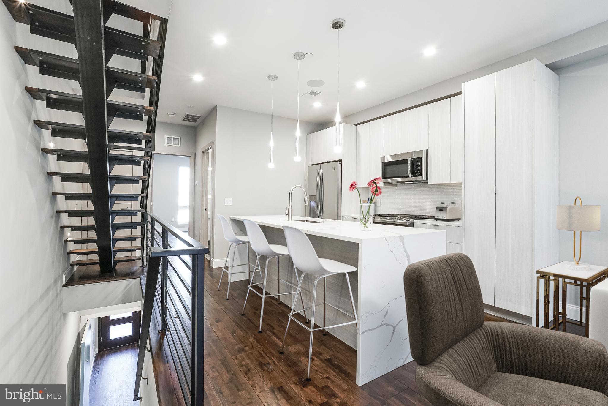 FRANCISVILLE - Residential