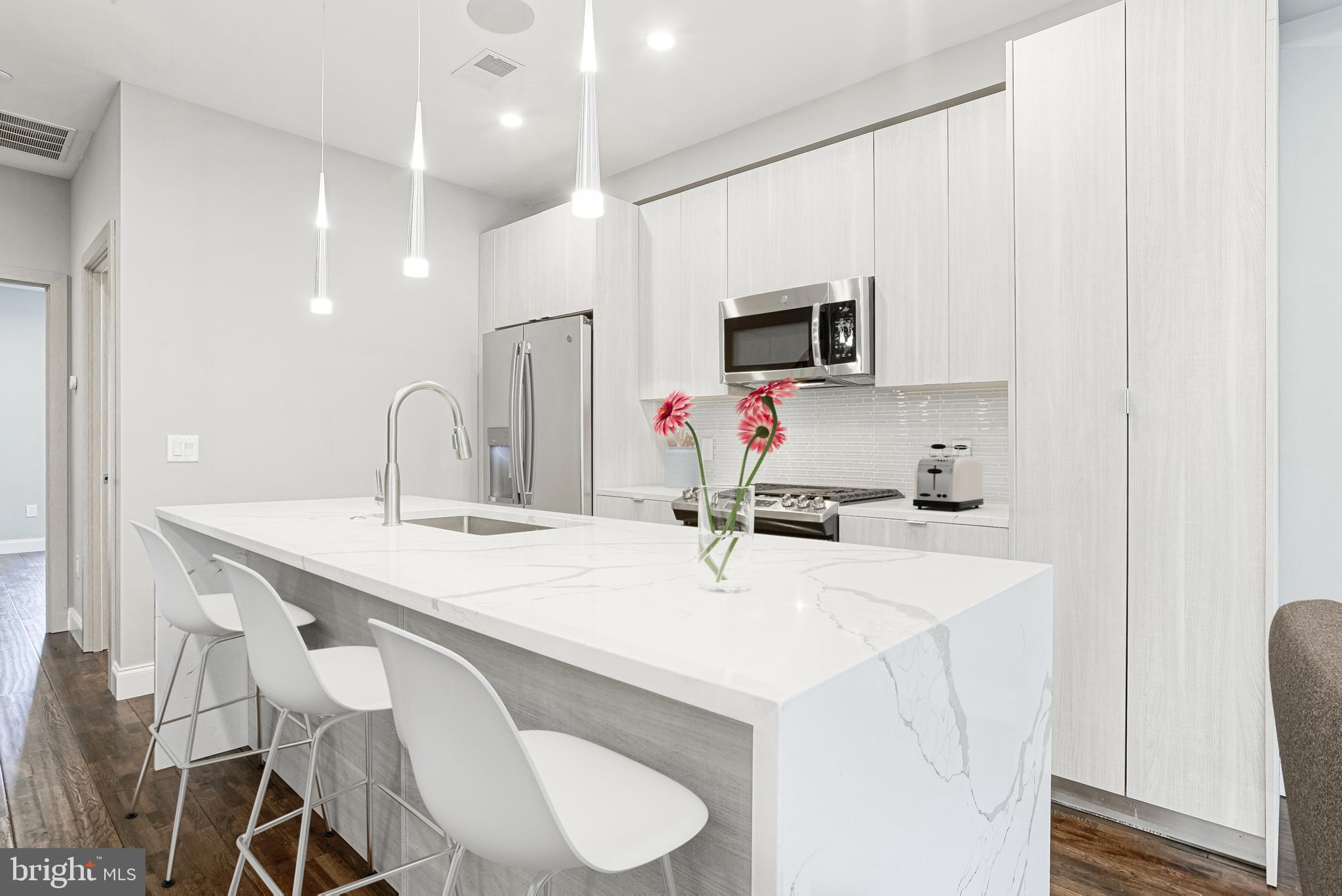 FRANCISVILLE - Residential