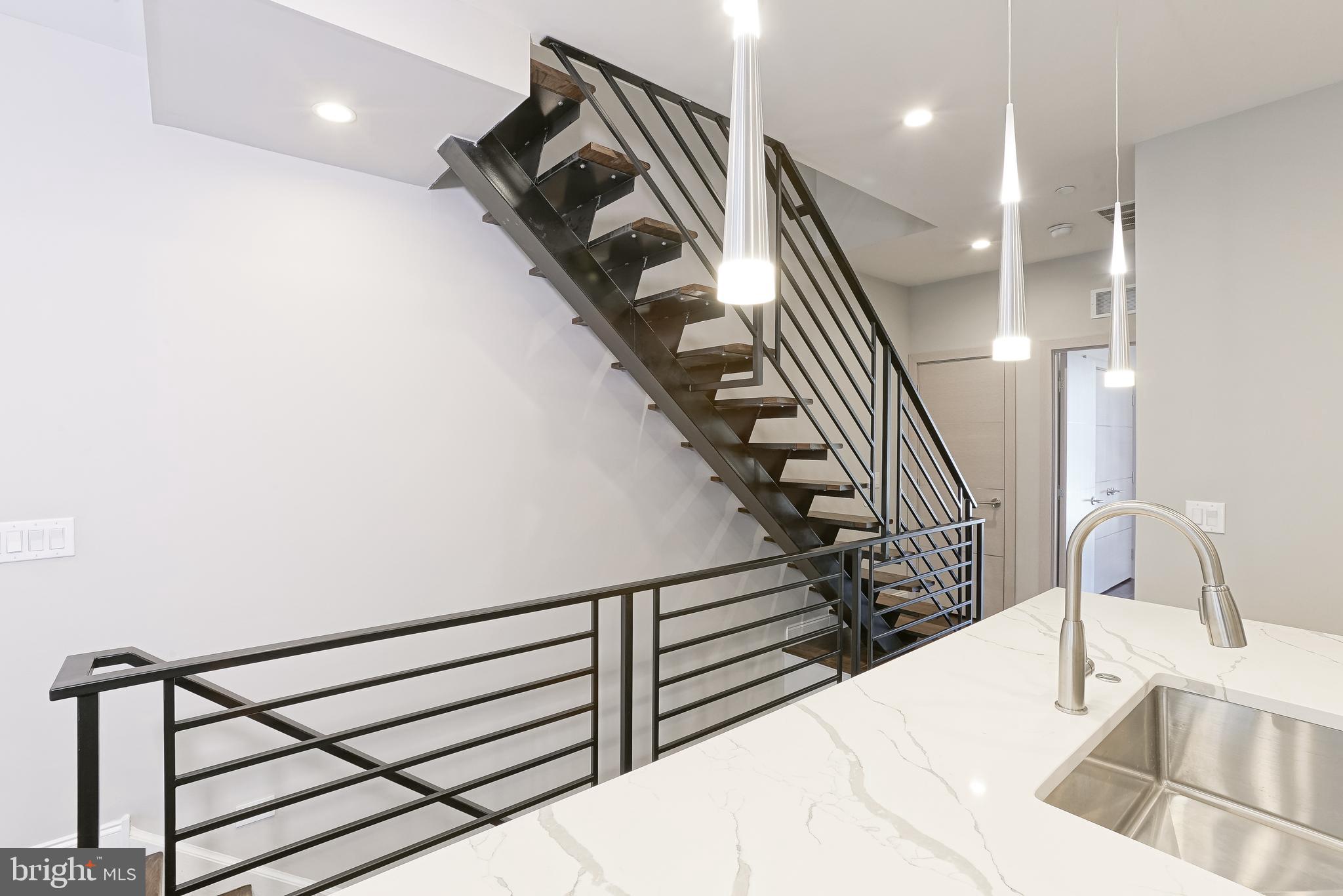 FRANCISVILLE - Residential