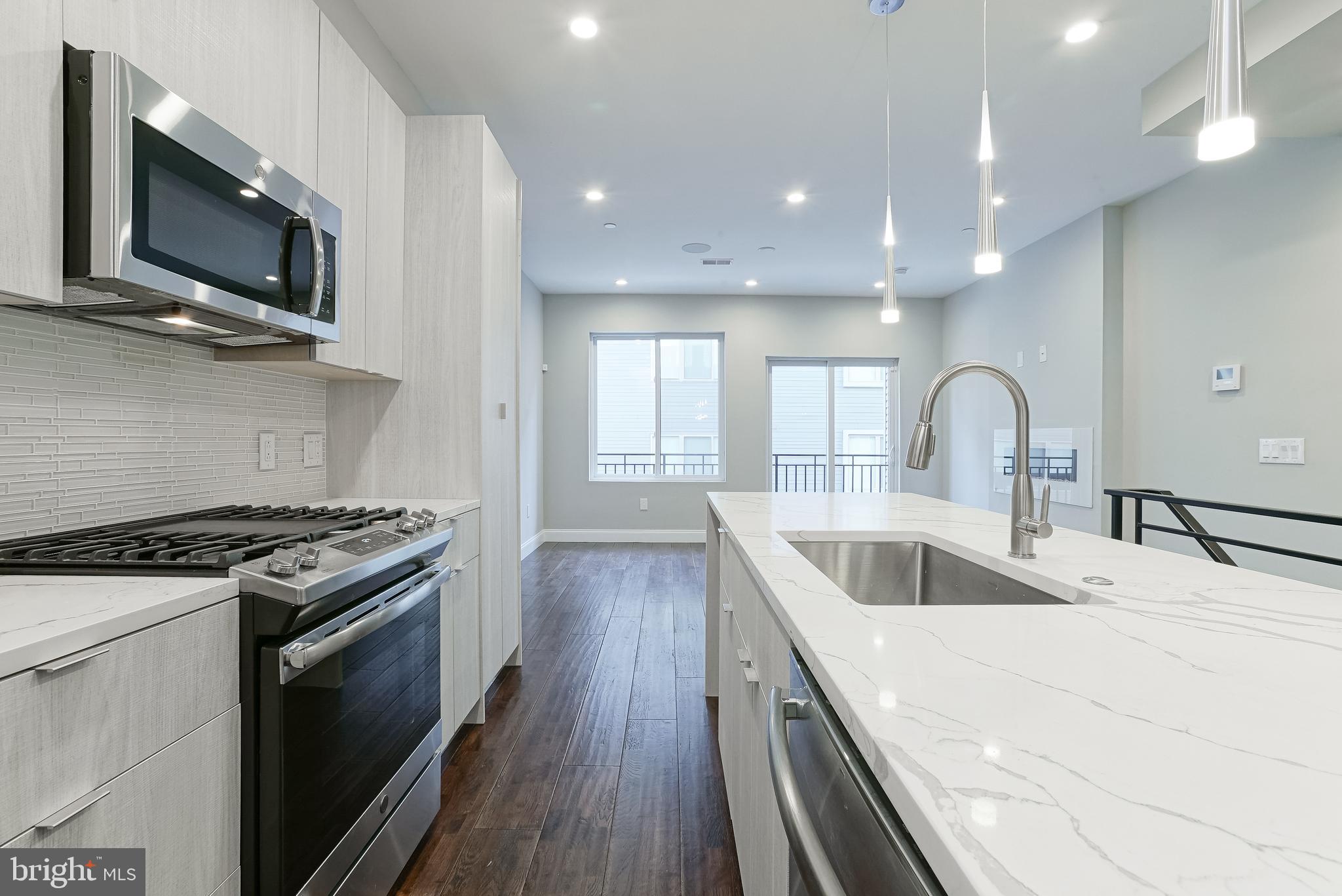 FRANCISVILLE - Residential