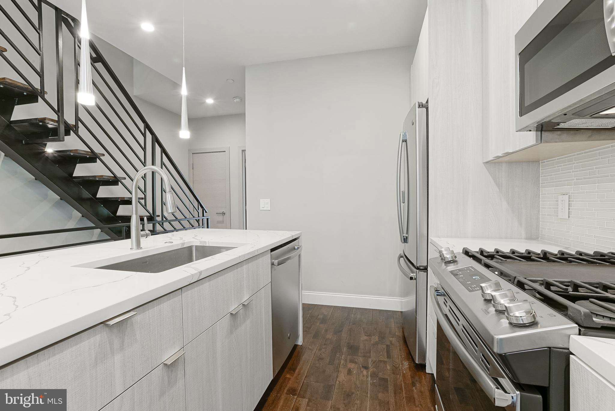 FRANCISVILLE - Residential